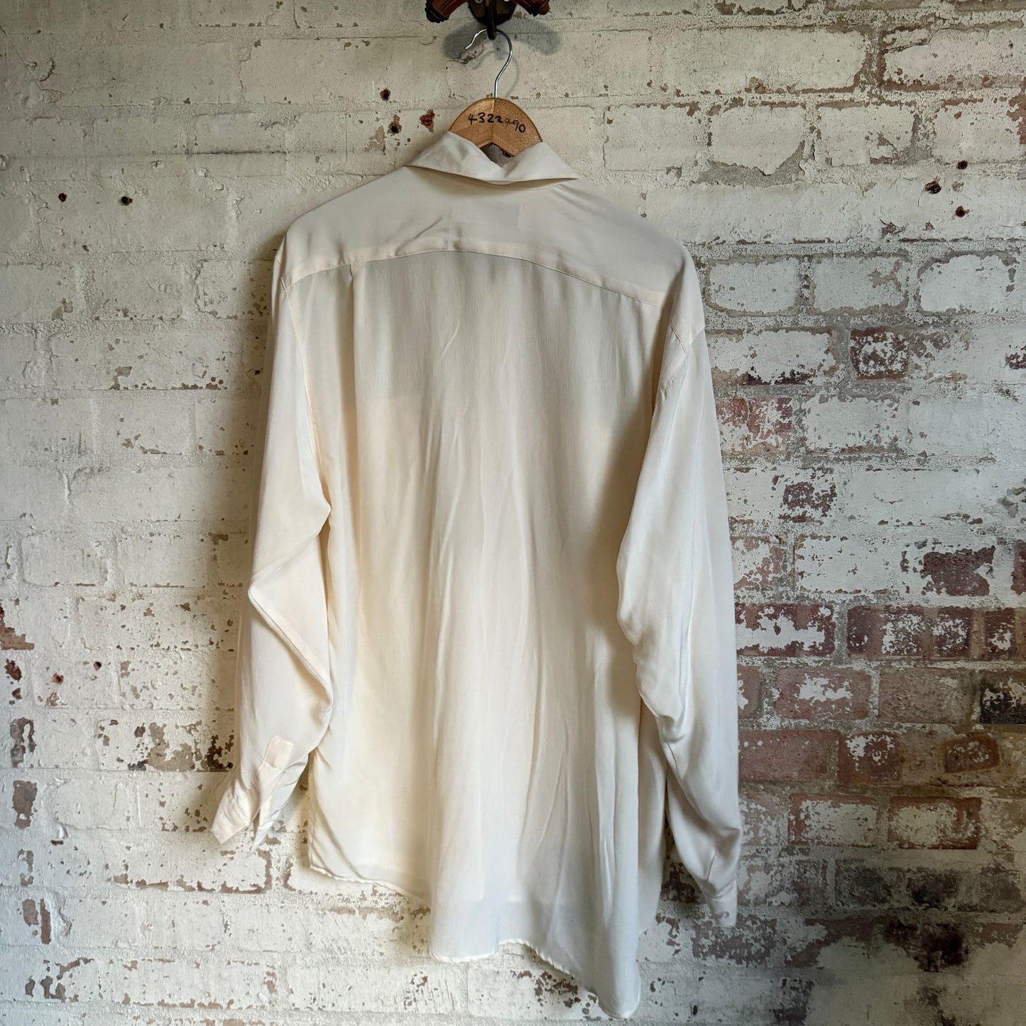 1980s Cream Silk Long-sleeve button up Shirt