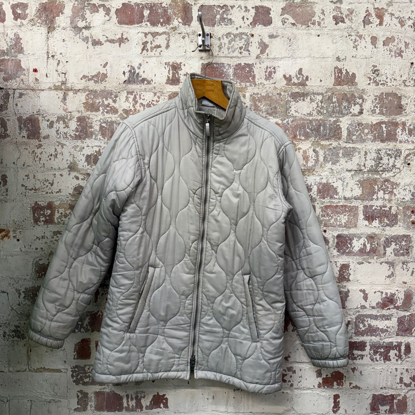2000s Grey Quilted Nike Jacket