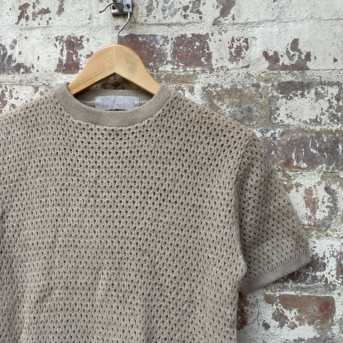 Vintage 1970s 1980s Beige Knitted Short Sleeved Jumper Shirt