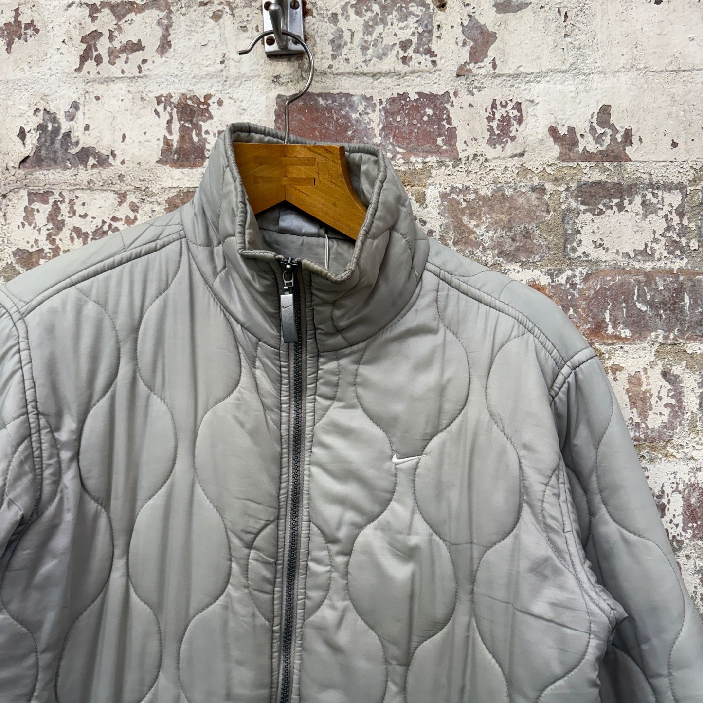 2000s Grey Quilted Nike Jacket