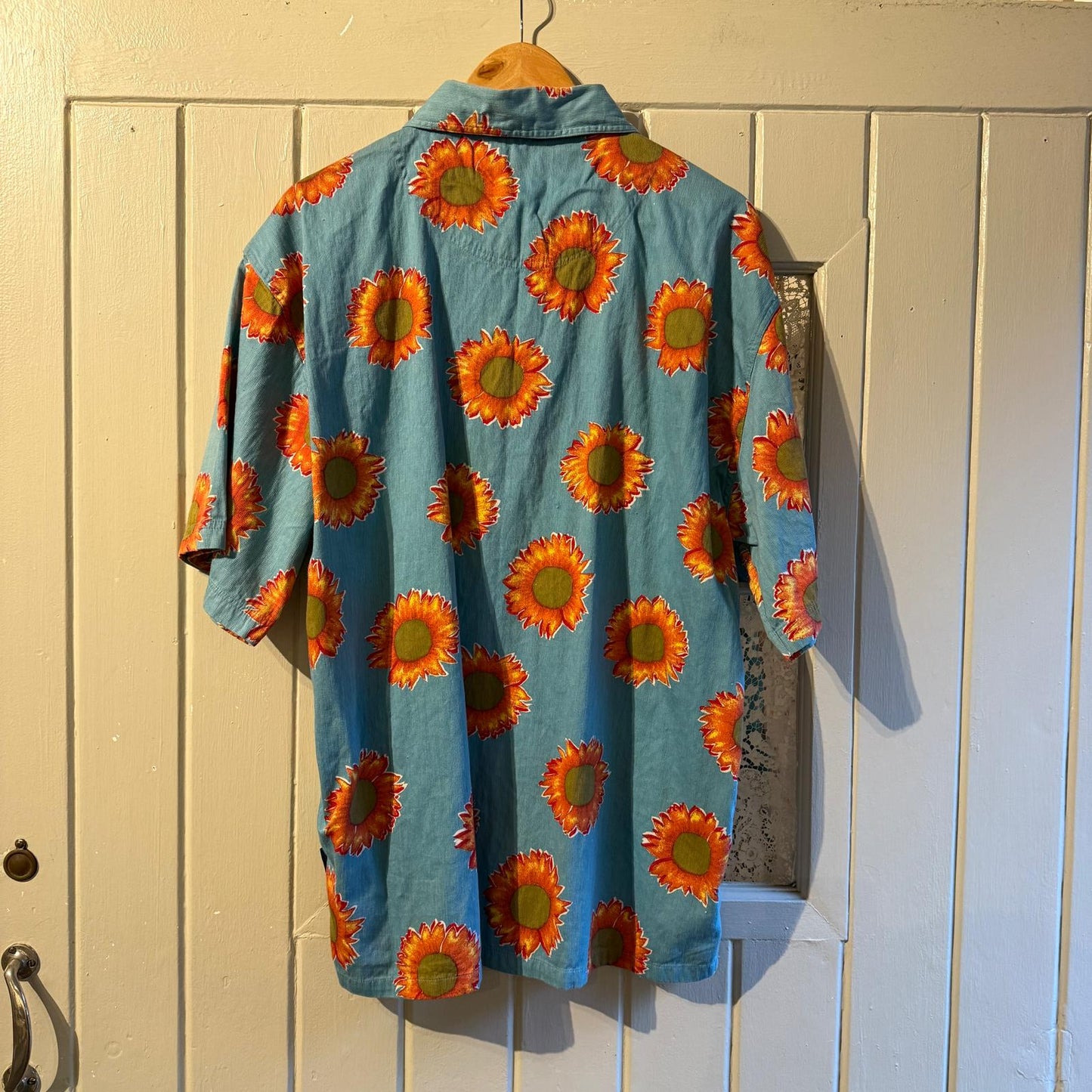 1990s Blue Ringspun Sunflower Print Button Shirt