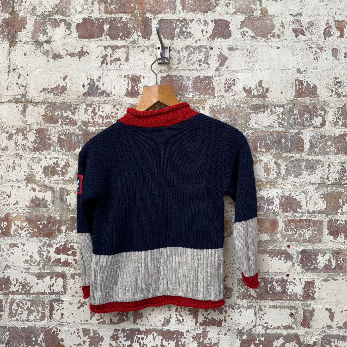 1990s Navy Knitted Disney Donald Jumper