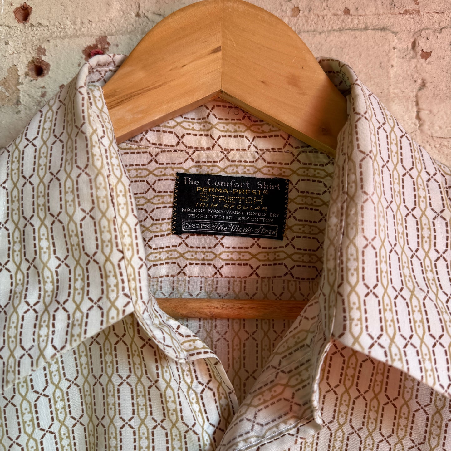 1970s Patterned Button Up dagger Collar Shirt