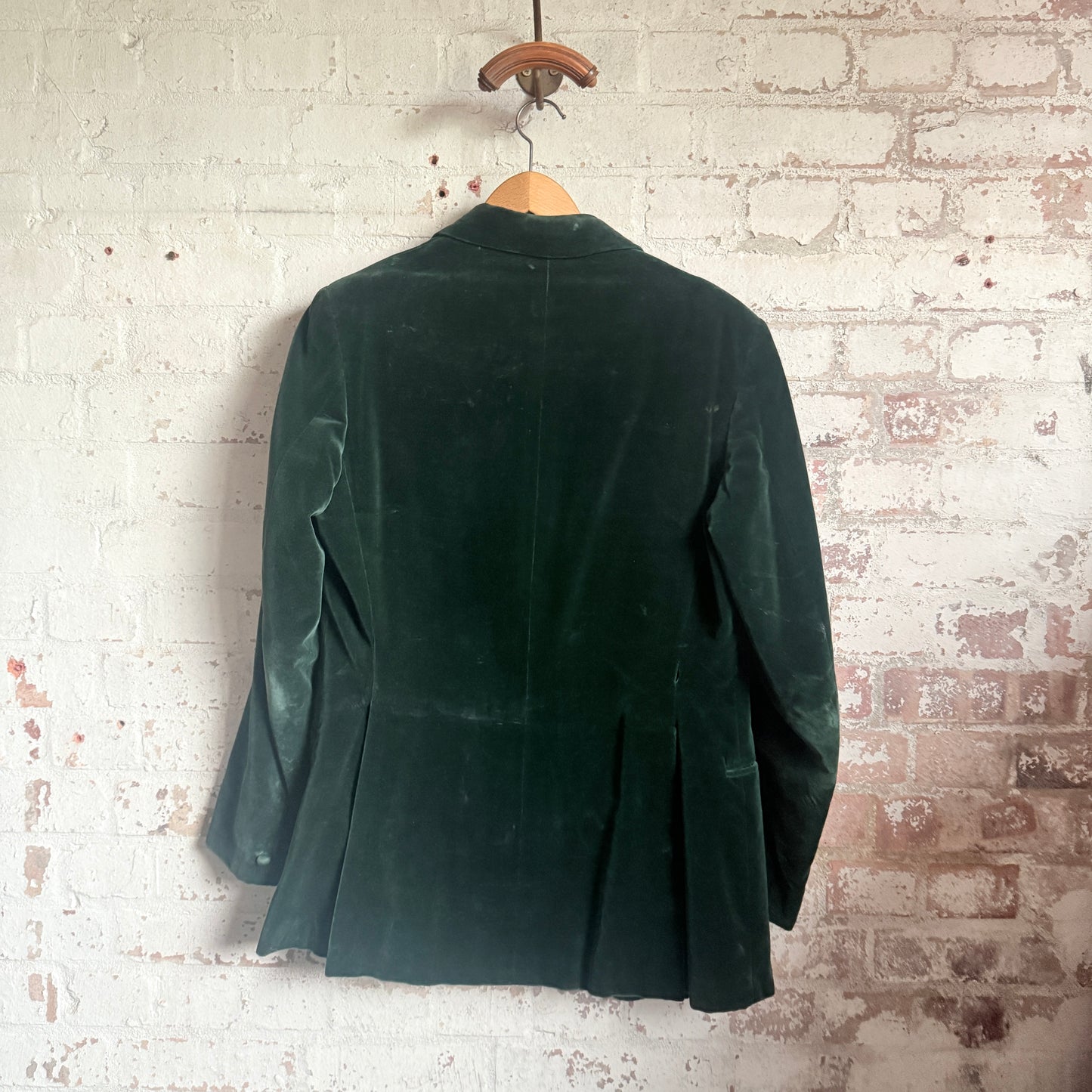 1970s Green Gieves and Hawkes Velvet Smoking Suit Blazer Jacket