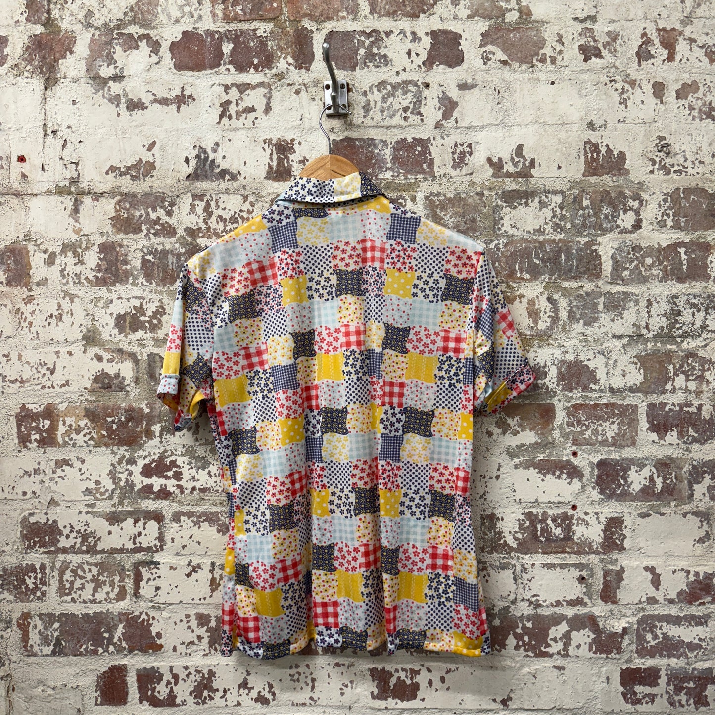 1970s Patterned Button Up Dagger Shirt