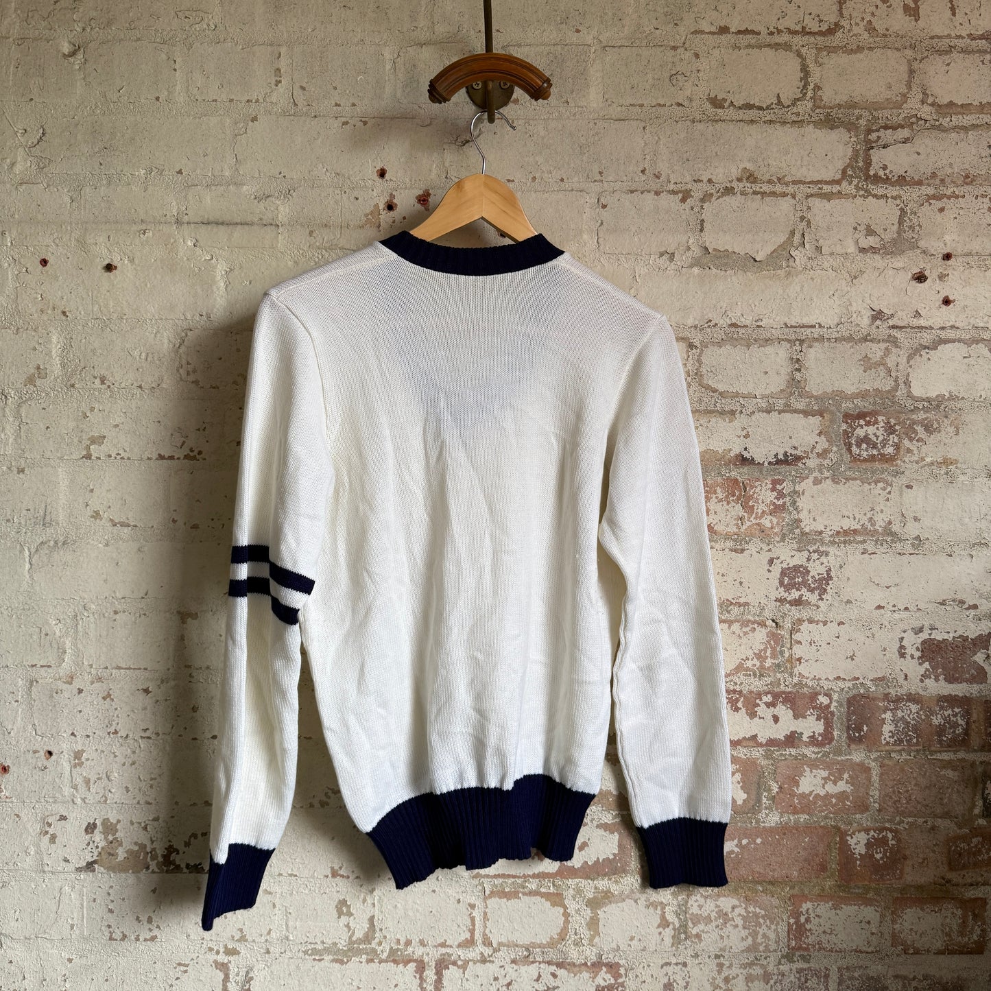 1980s White 'K' Graphic Knitted Jumper