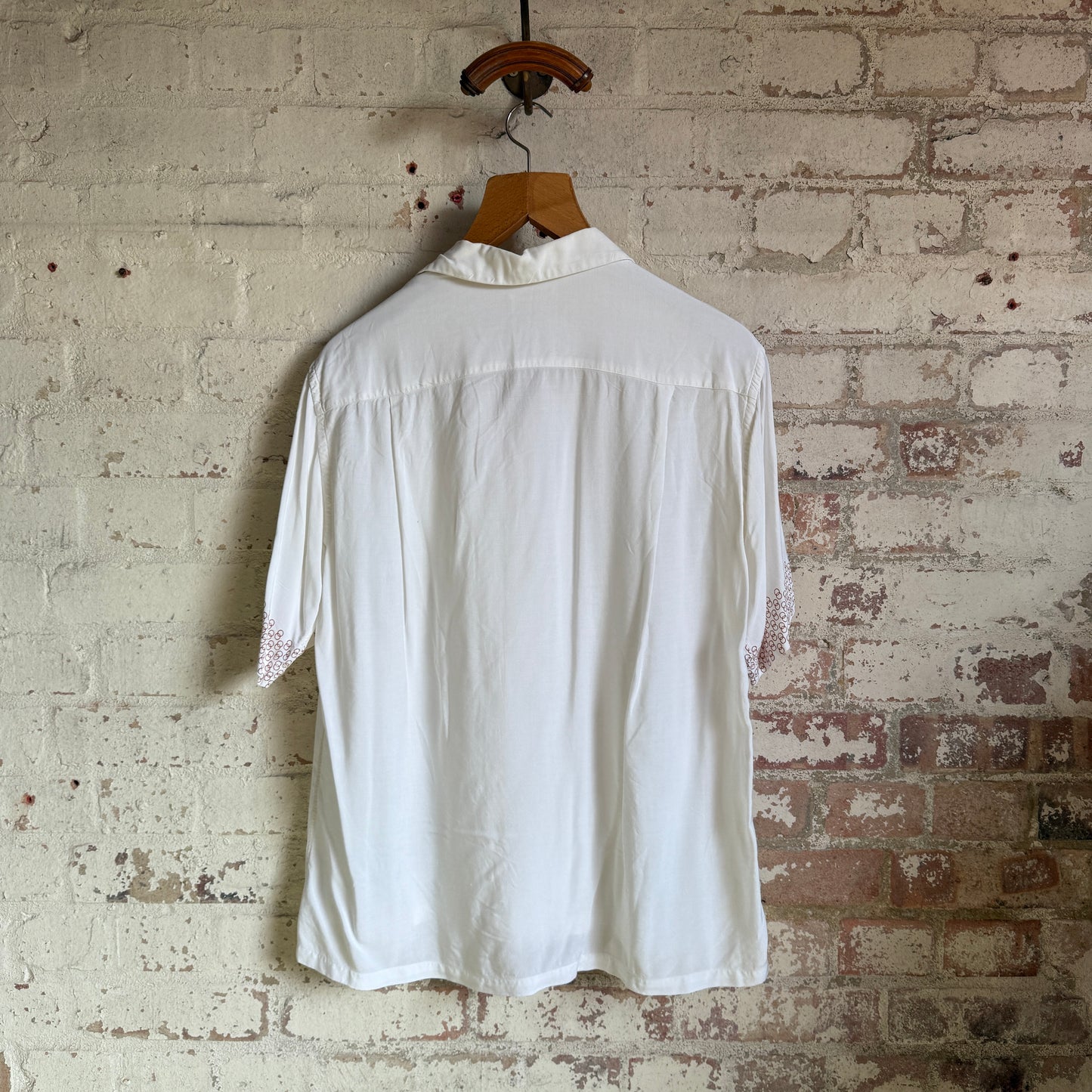 1950s White Rayon Loop Collar Leisure Shirt