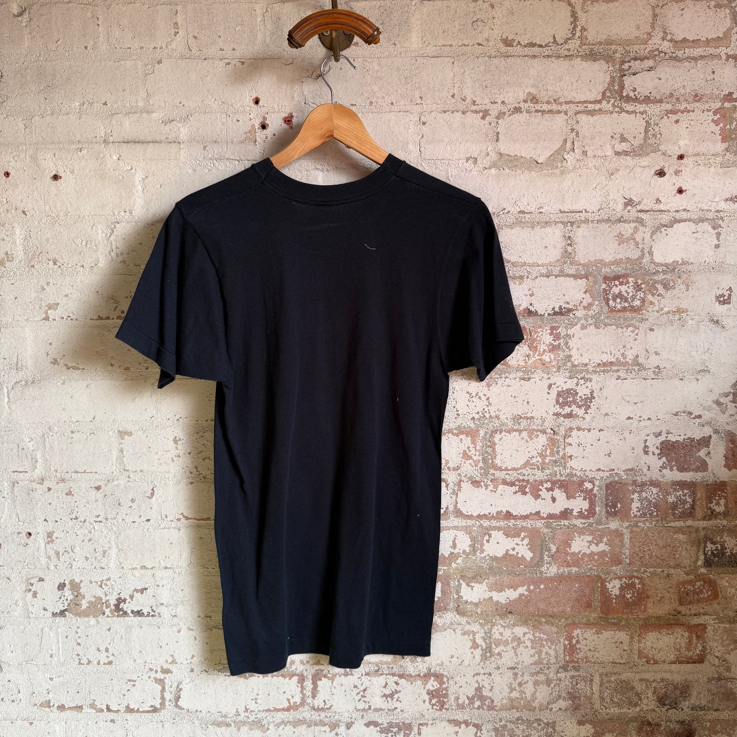 1990s Black Looney Tunes Crisps Graphic T-Shirt