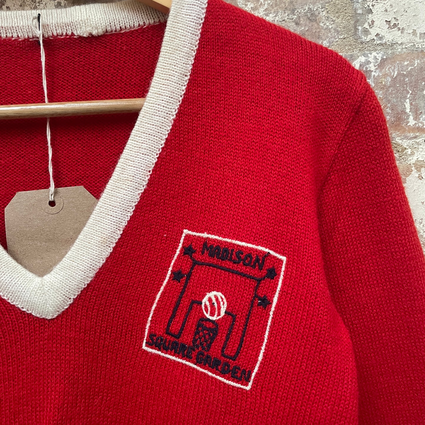 Vintage 1970s 1980s Red Knitted V-Neck Graphic Jumper