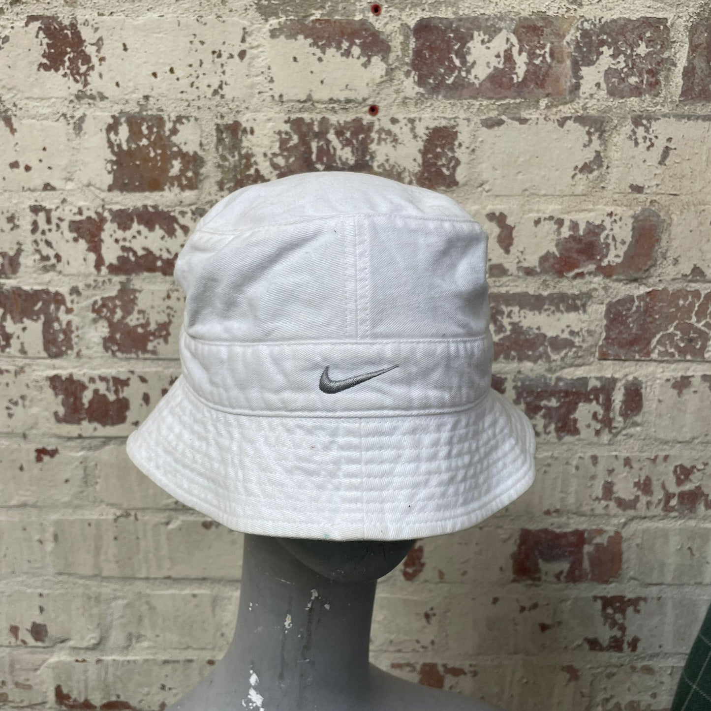 Vintage 2000s White Nike Bucket Hat