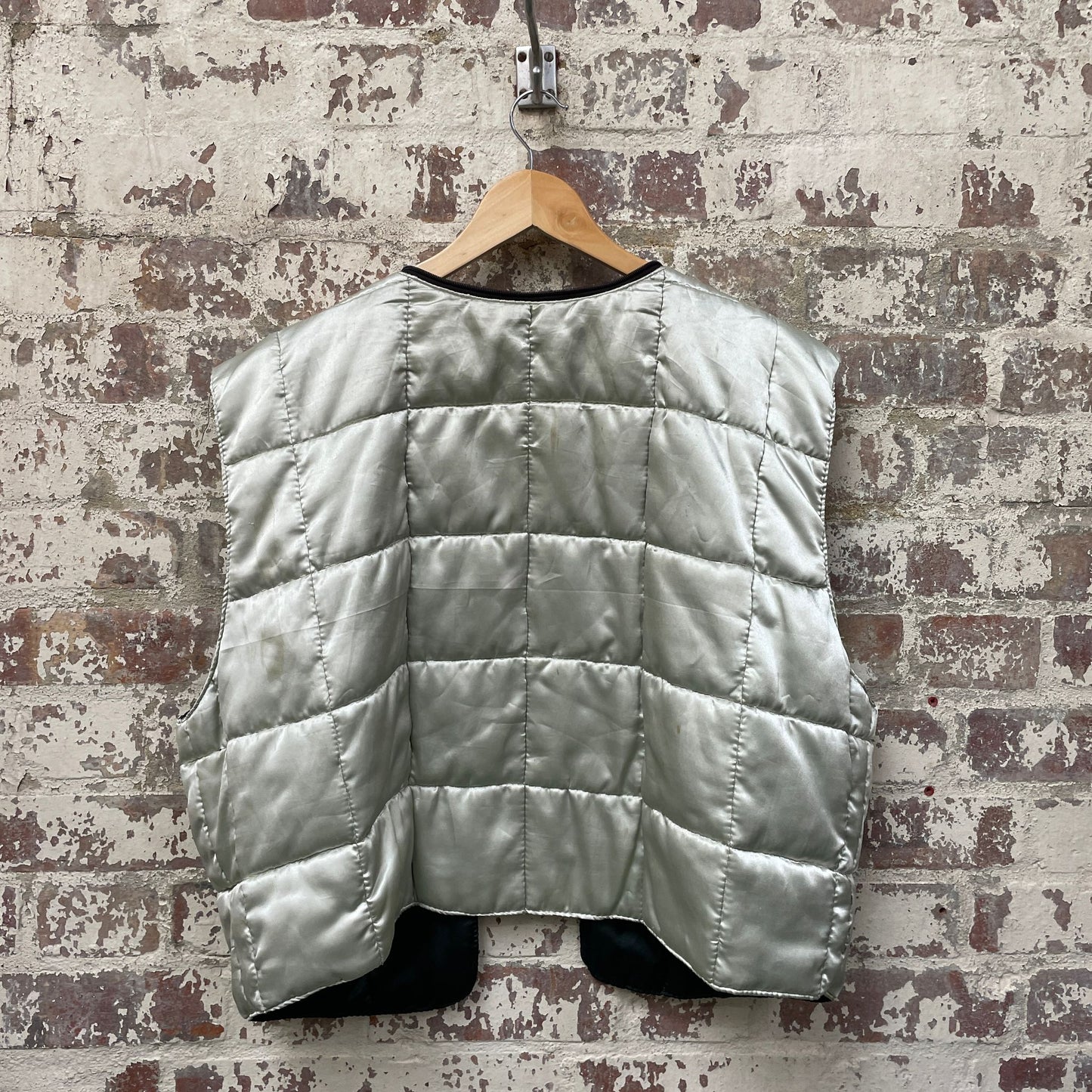 Vintage 1980s 1990s Silver Liner Padded Puffer Gilet Jacket