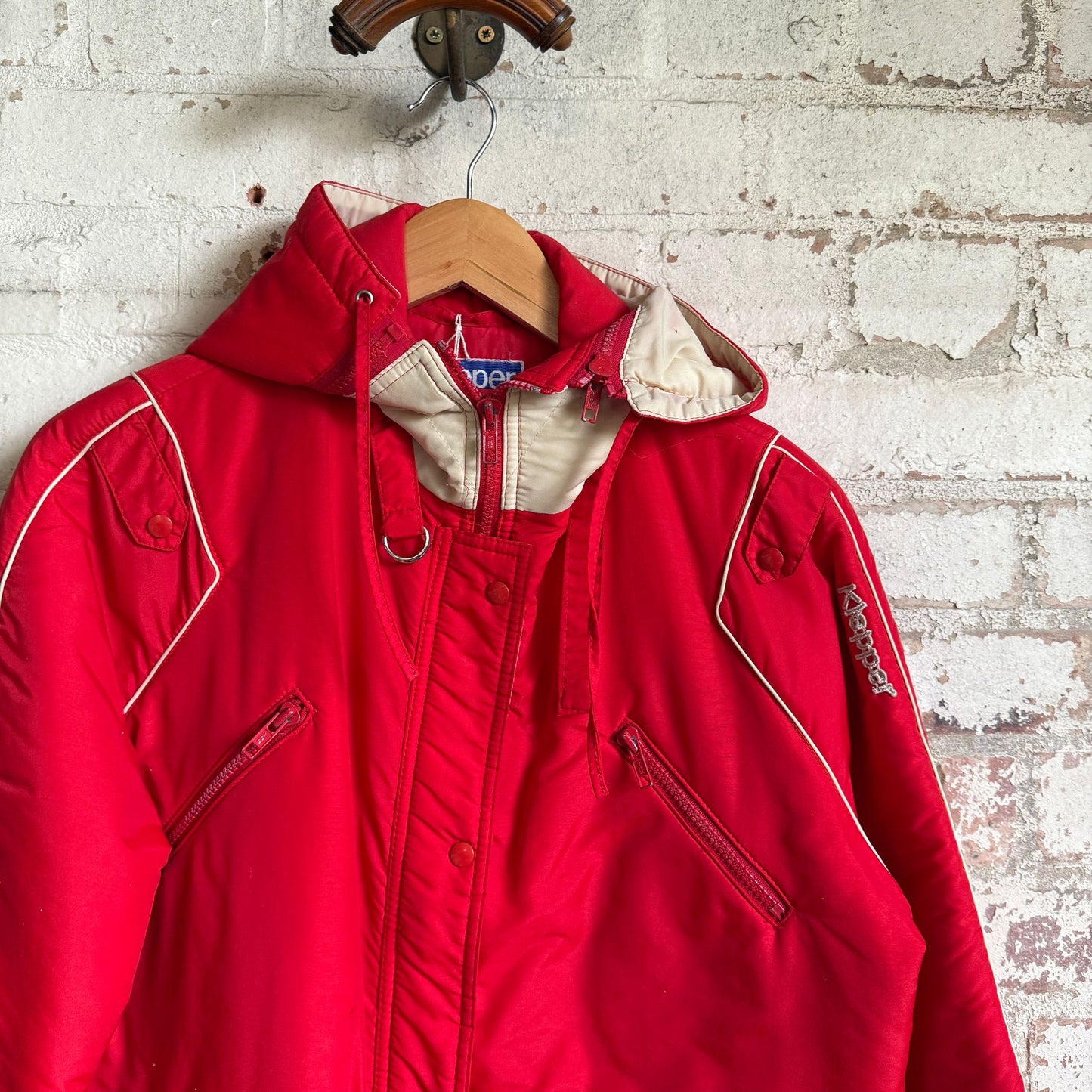 1980s Red Unusual Zip Ski Padded Jacket