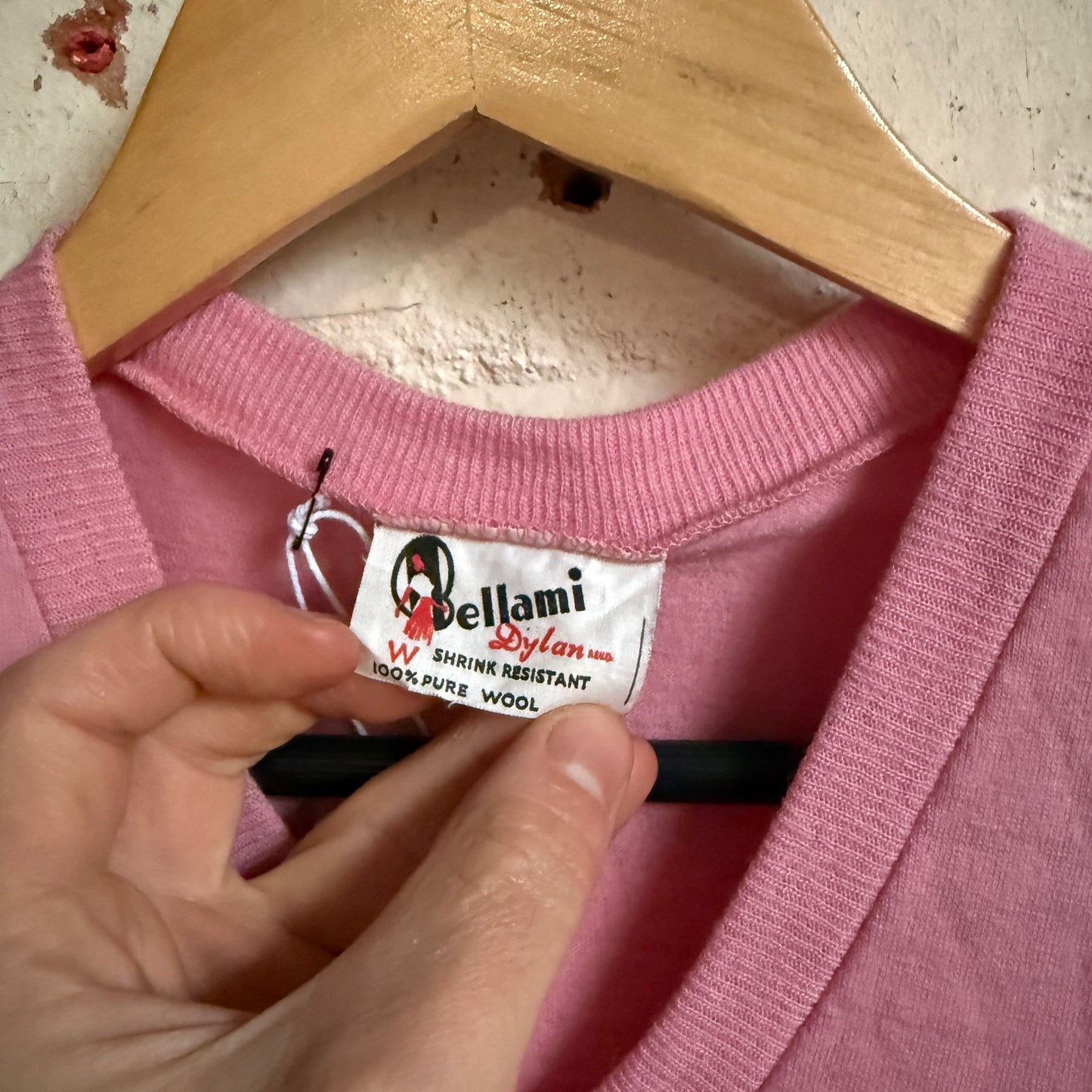 1950s Pink Knitted V-Neck Vest Sweater