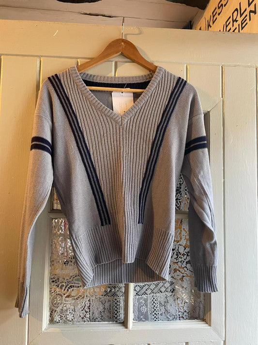 1970s Grey Italian Knitted V-Neck Jumper