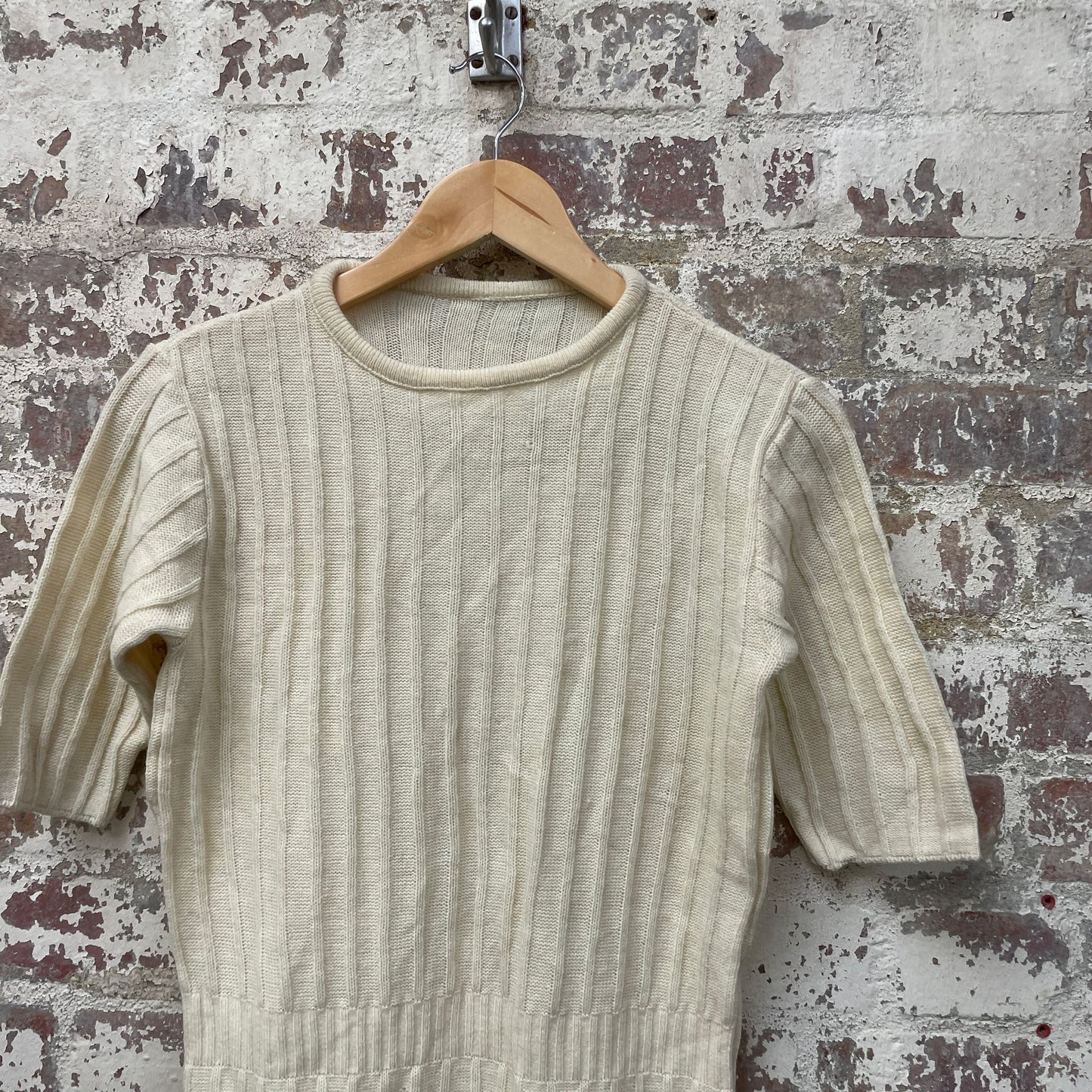 Vintage 1970s 1980s Cream Ribbed Knitted Dress