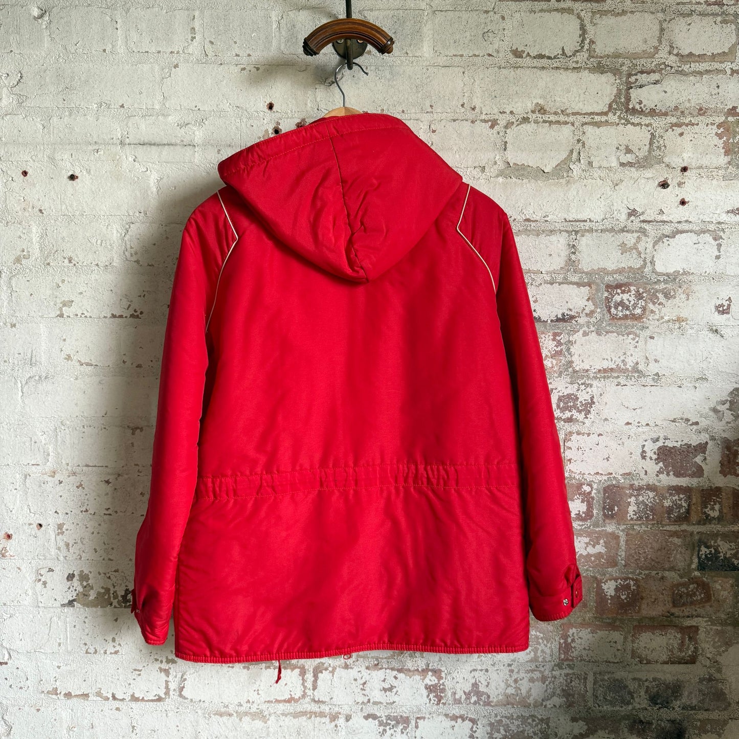 1980s Red Unusual Zip Ski Padded Jacket