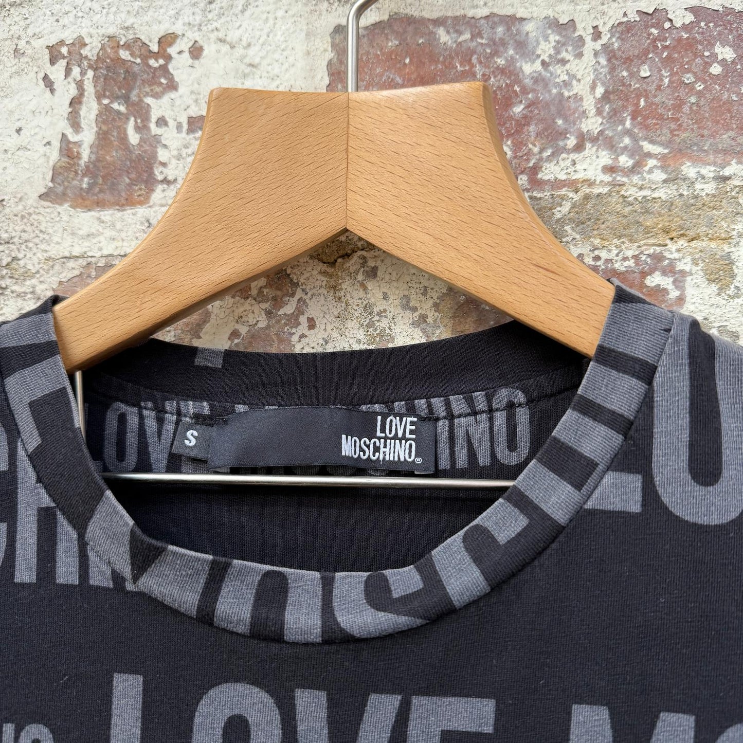 2000s Black Graphic Moschino T-shirt