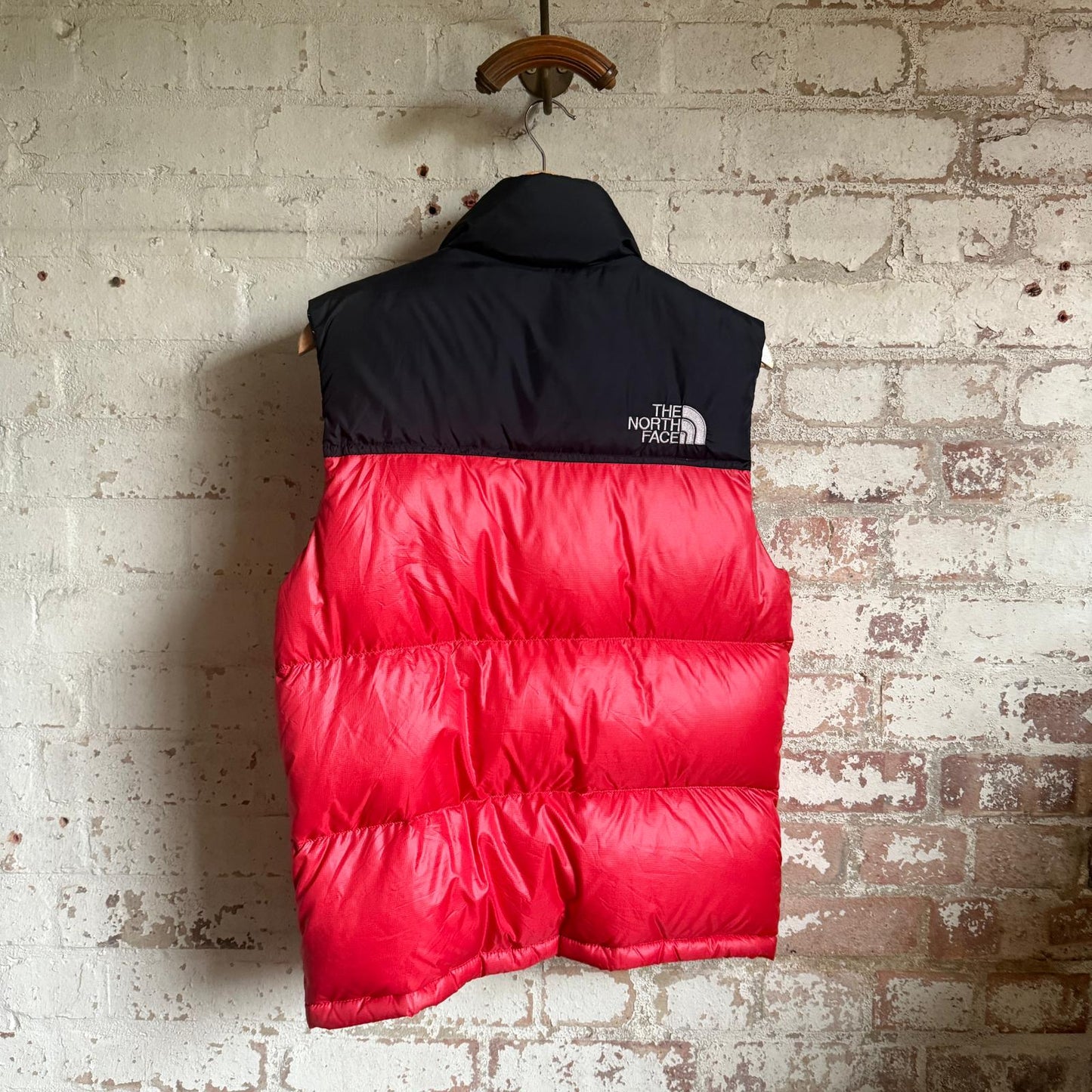 2000s Black and Red The North Face Gilet Jacket