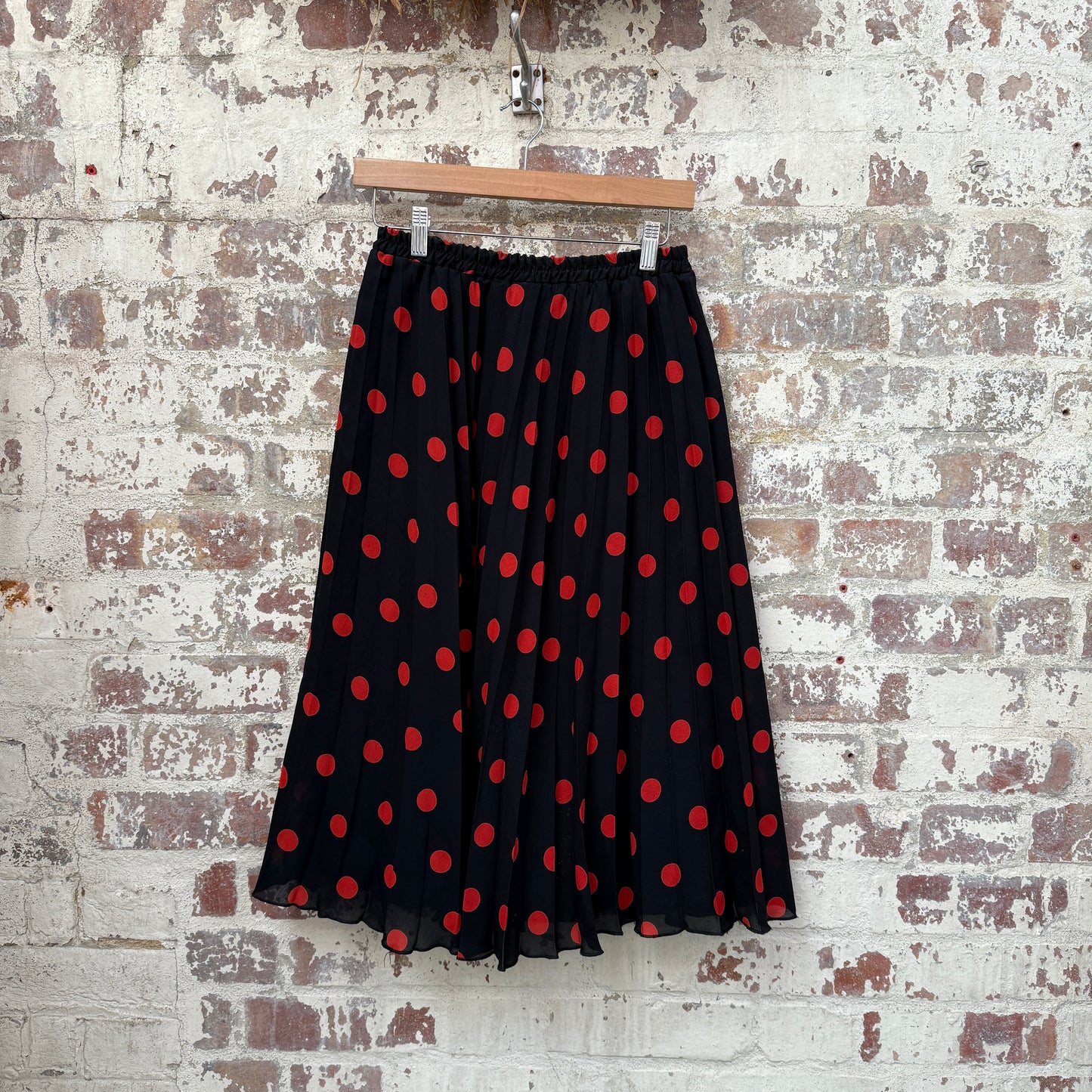1980s Black and Red Polka Dot Pleated Skirt