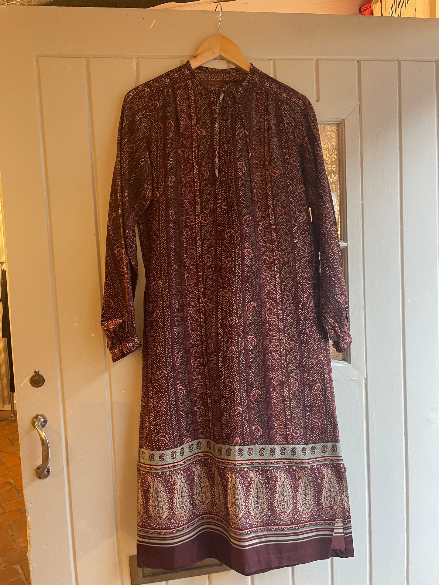 1970s Brown Indian Cotton Style Print Dress