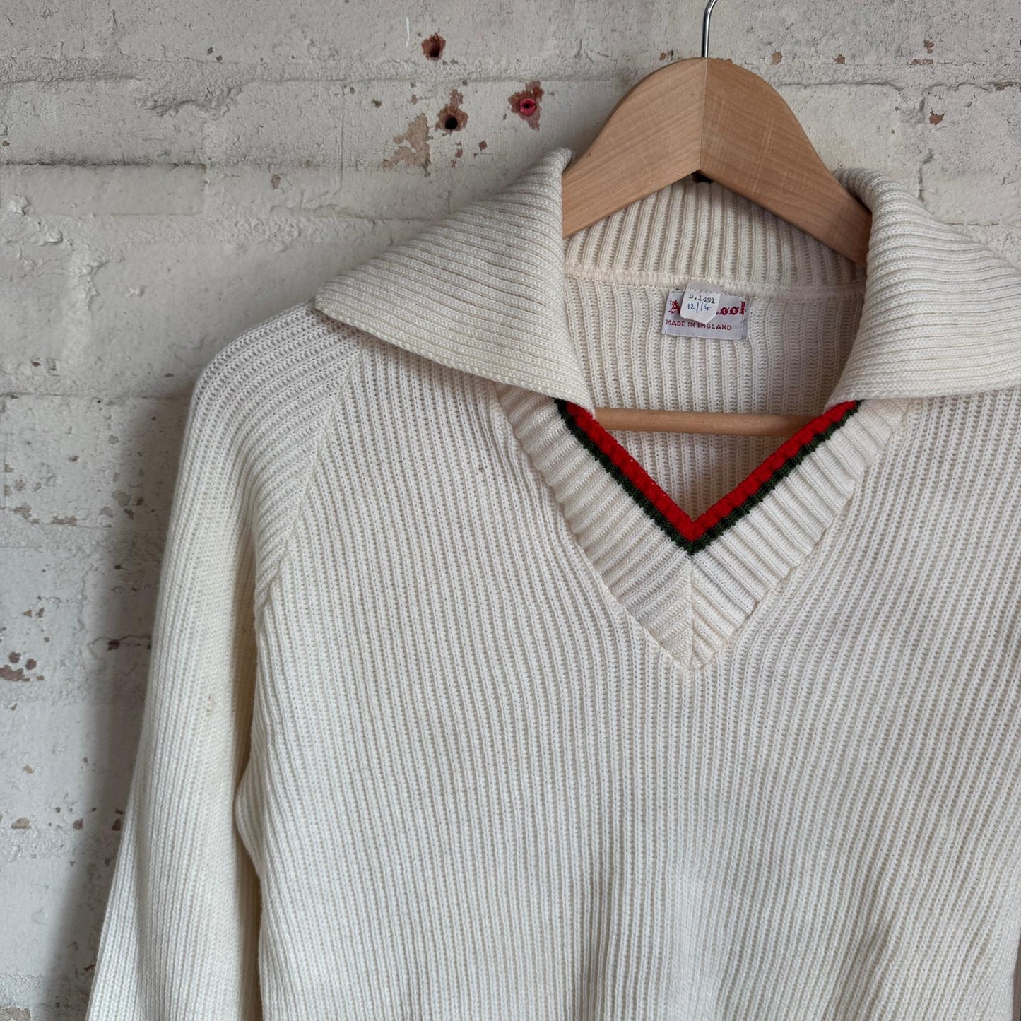 1950s Cream V-Neck British Wool Knitted Jumper