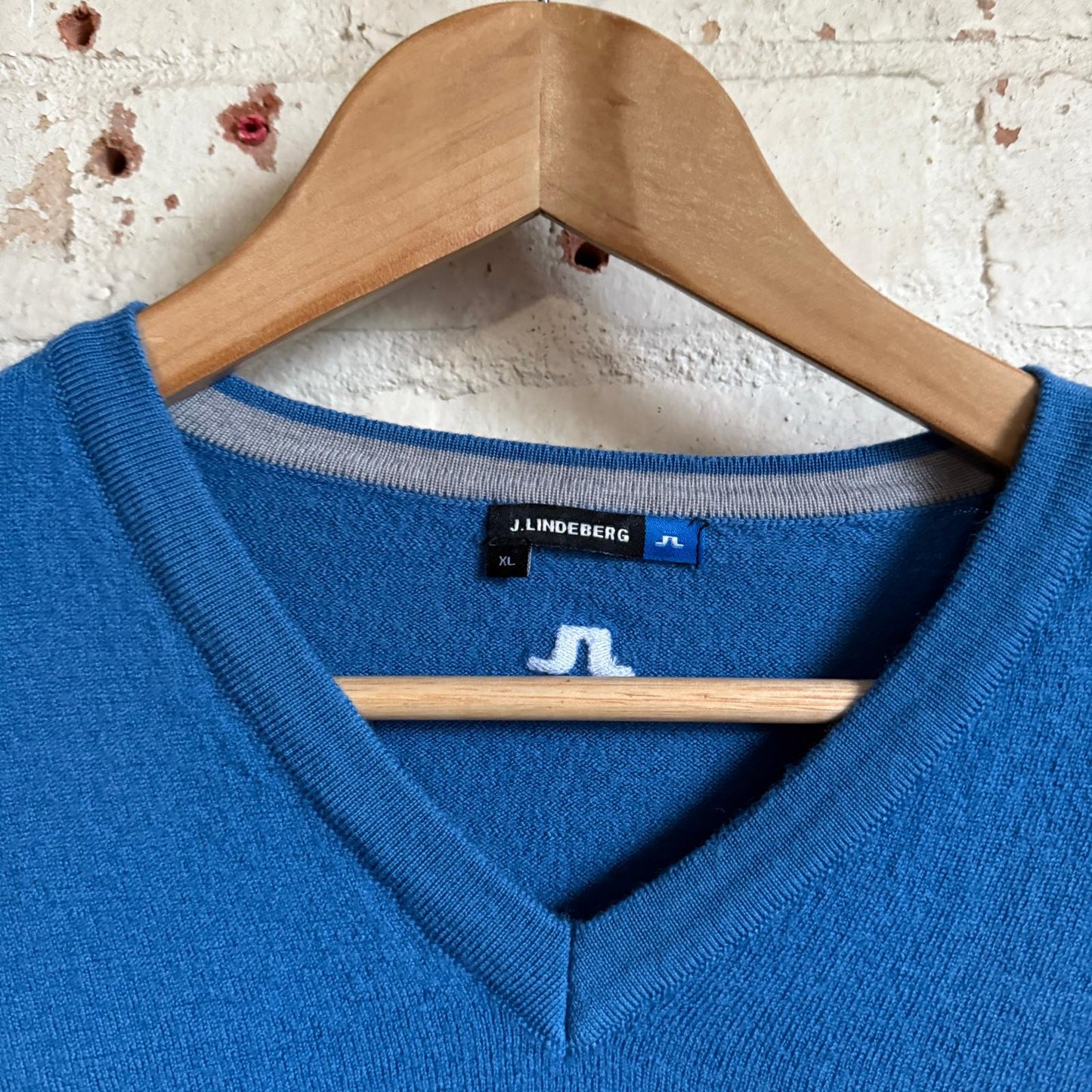 Blue J Lindenberg V-Neck Knitted Golf Jumper