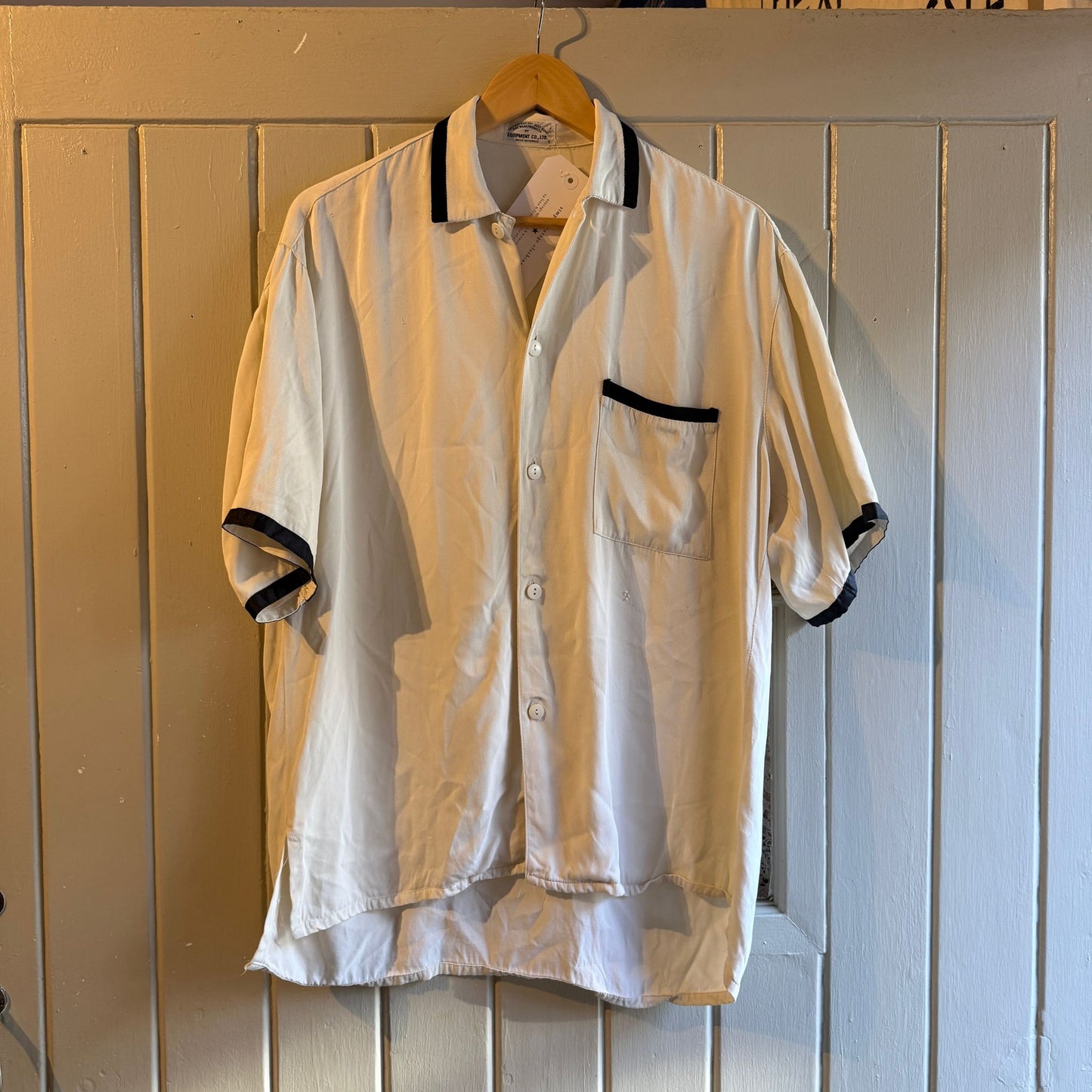 1950s Style 1980s White Rayon Gaberdine Shirt