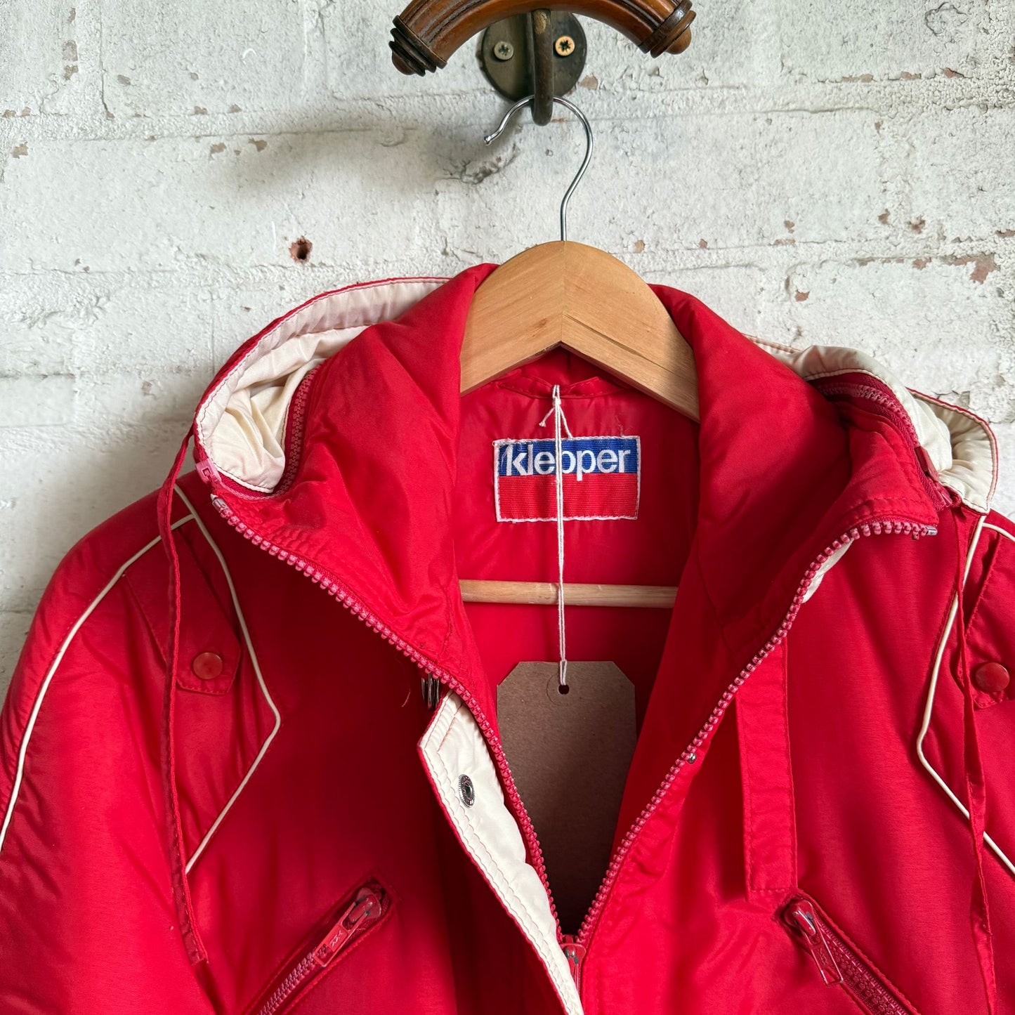 1980s Red Unusual Zip Ski Padded Jacket