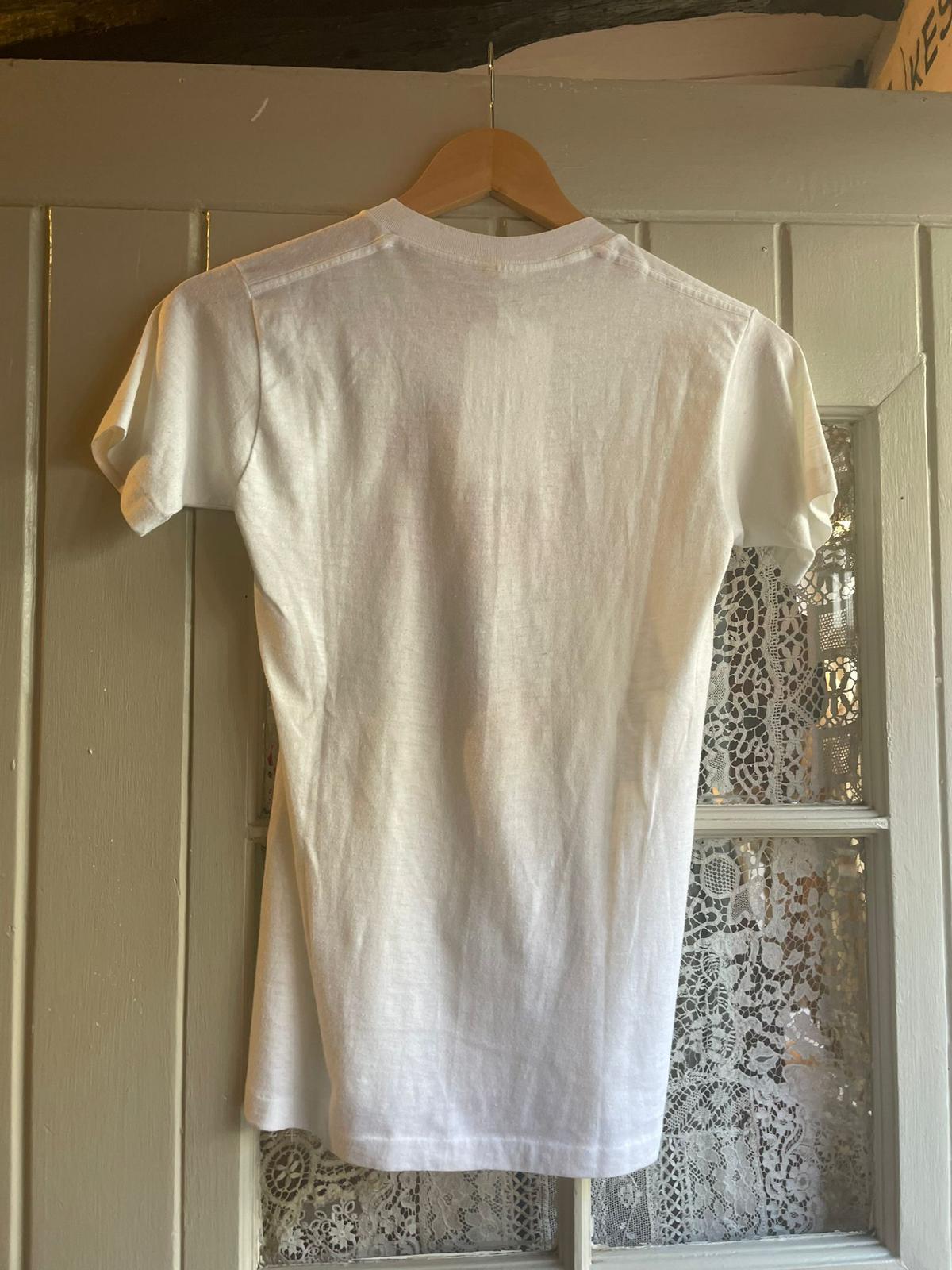 1970s White Flaunt It Graphic T-shirt