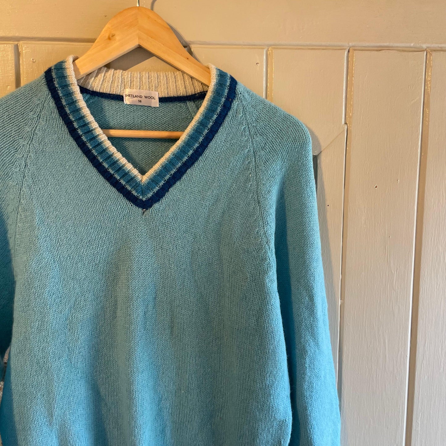 1970s Blue V-Neck Knitted Jumper
