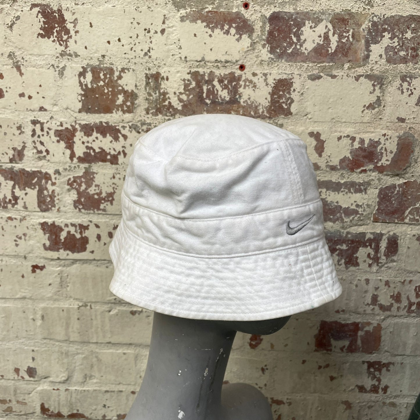 Vintage 2000s White Nike Bucket Hat