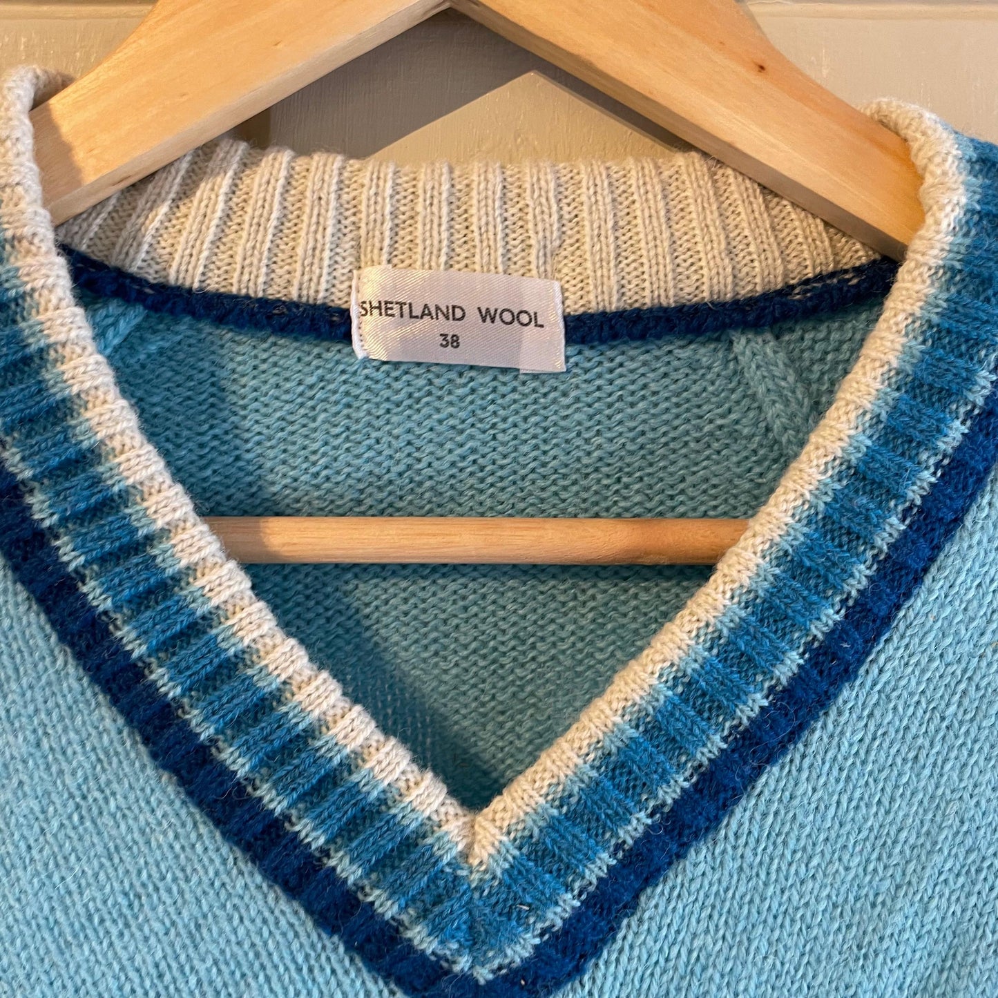 1970s Blue V-Neck Knitted Jumper