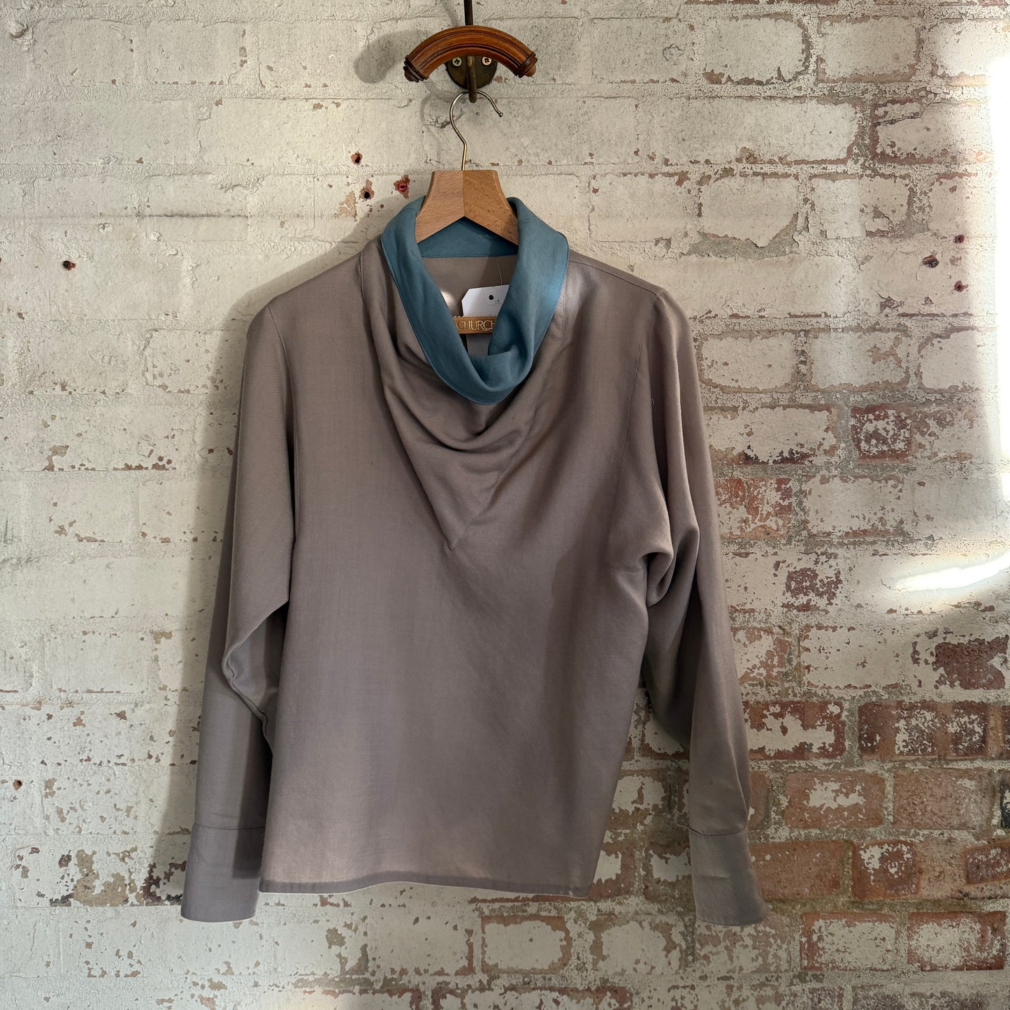 1960s Unusual Beige Knitted Jumper Top