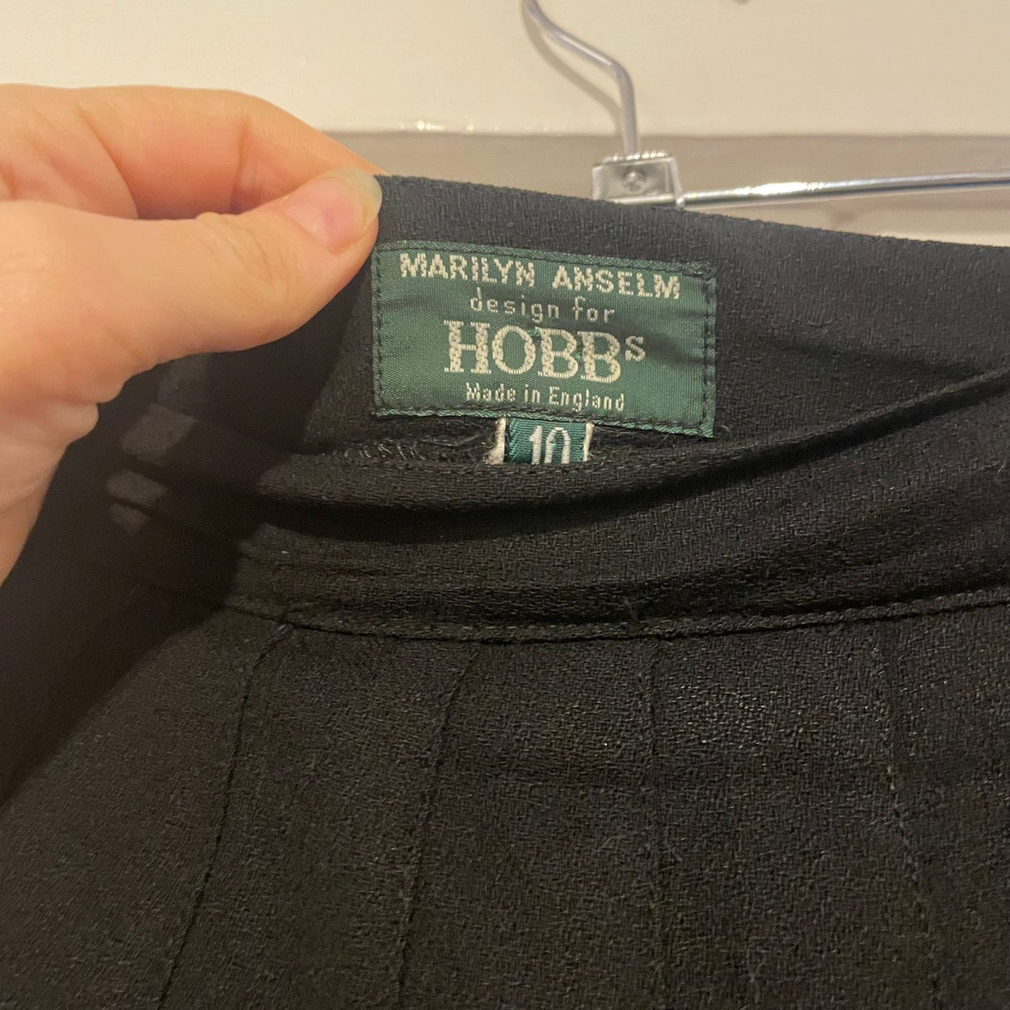 1990s Hobbs Black Pleated Skirt