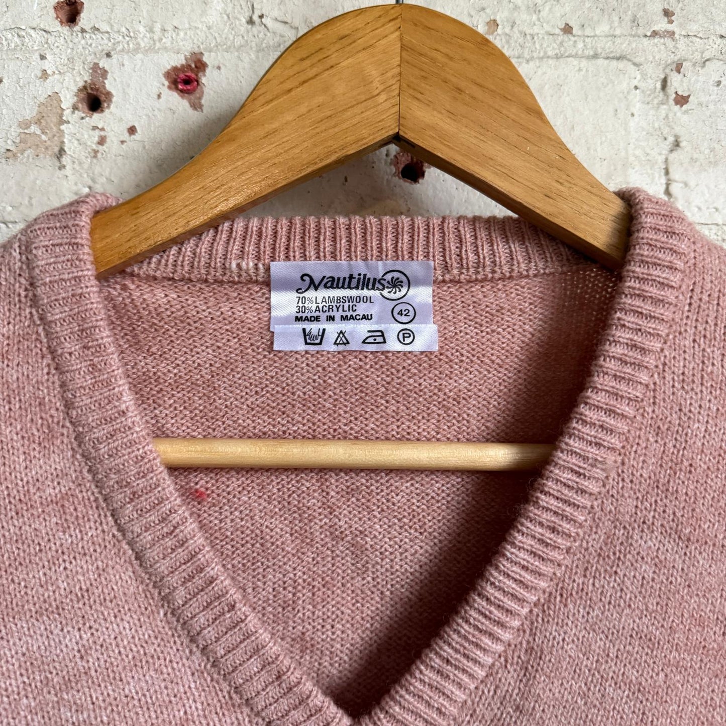 1980s Pink Knitted Wool V-Neck Jumper