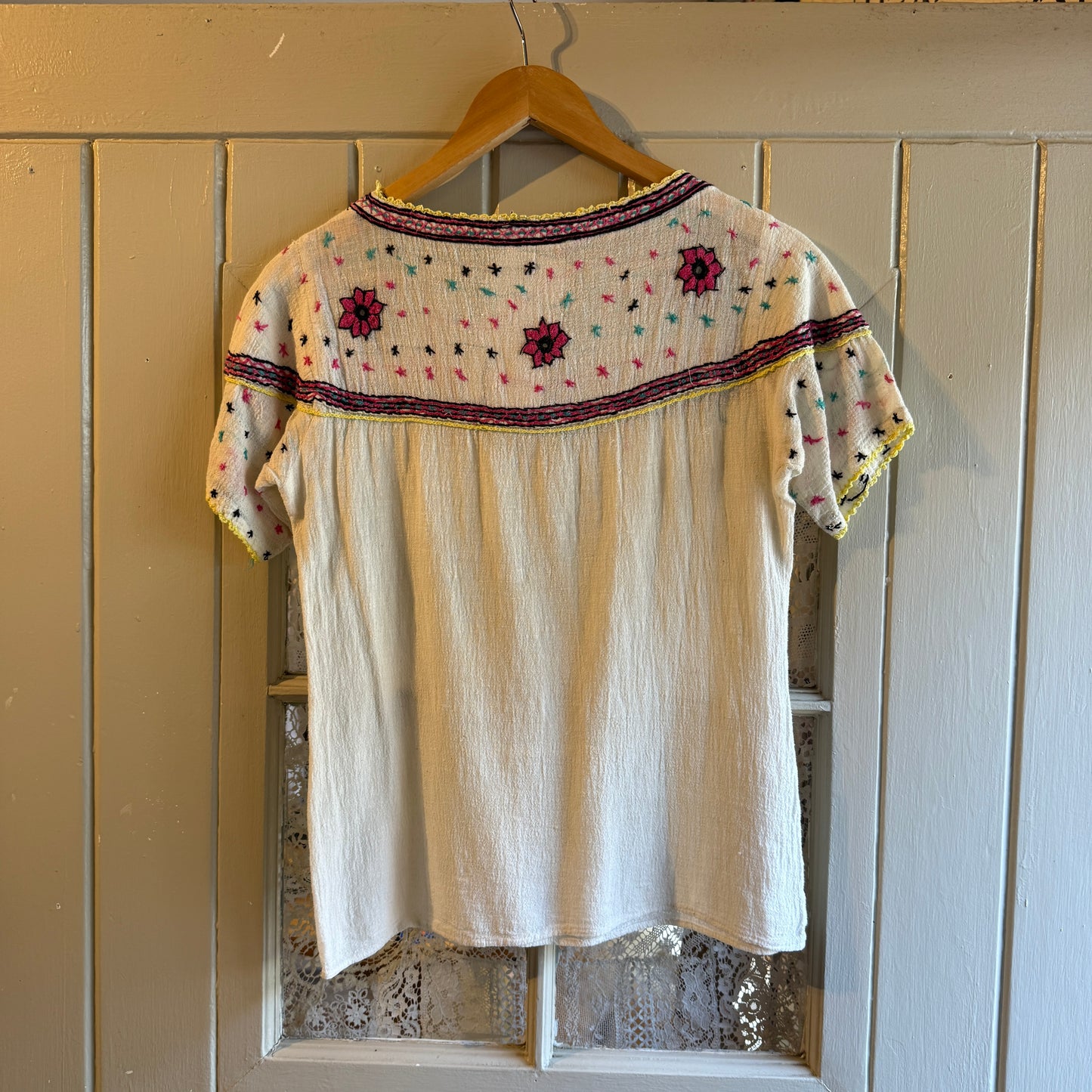 1970s Indian Cotton Embroidered Blouse Top Shirt