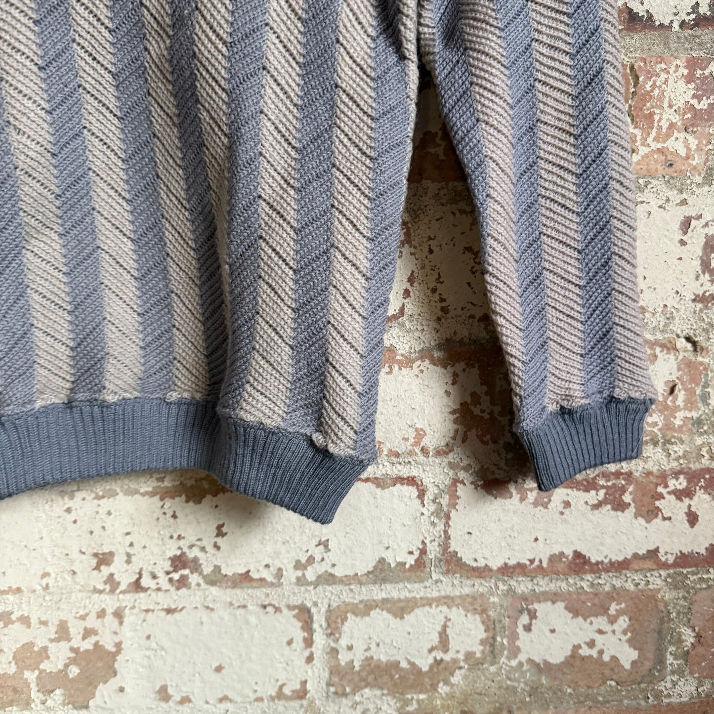 1960s Grey British Knitted V-Neck Jumper