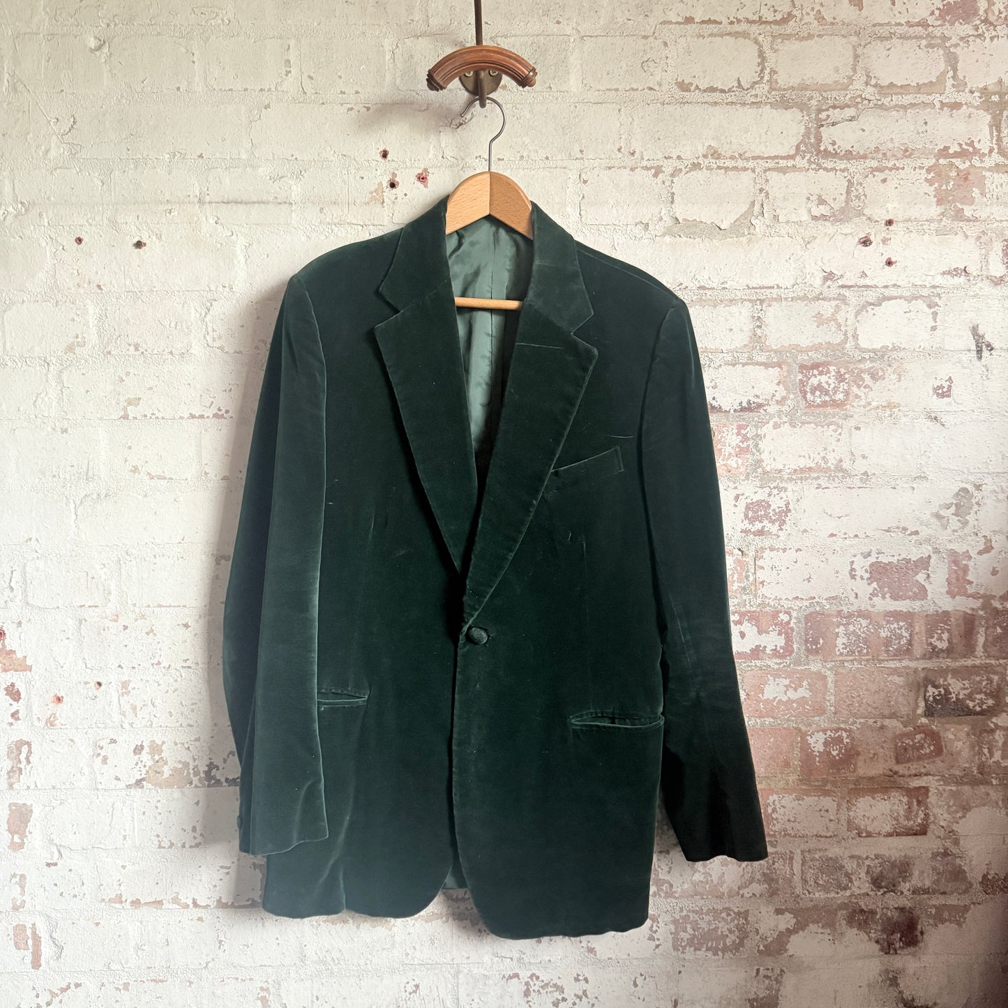 1970s Green Gieves and Hawkes Velvet Smoking Suit Blazer Jacket