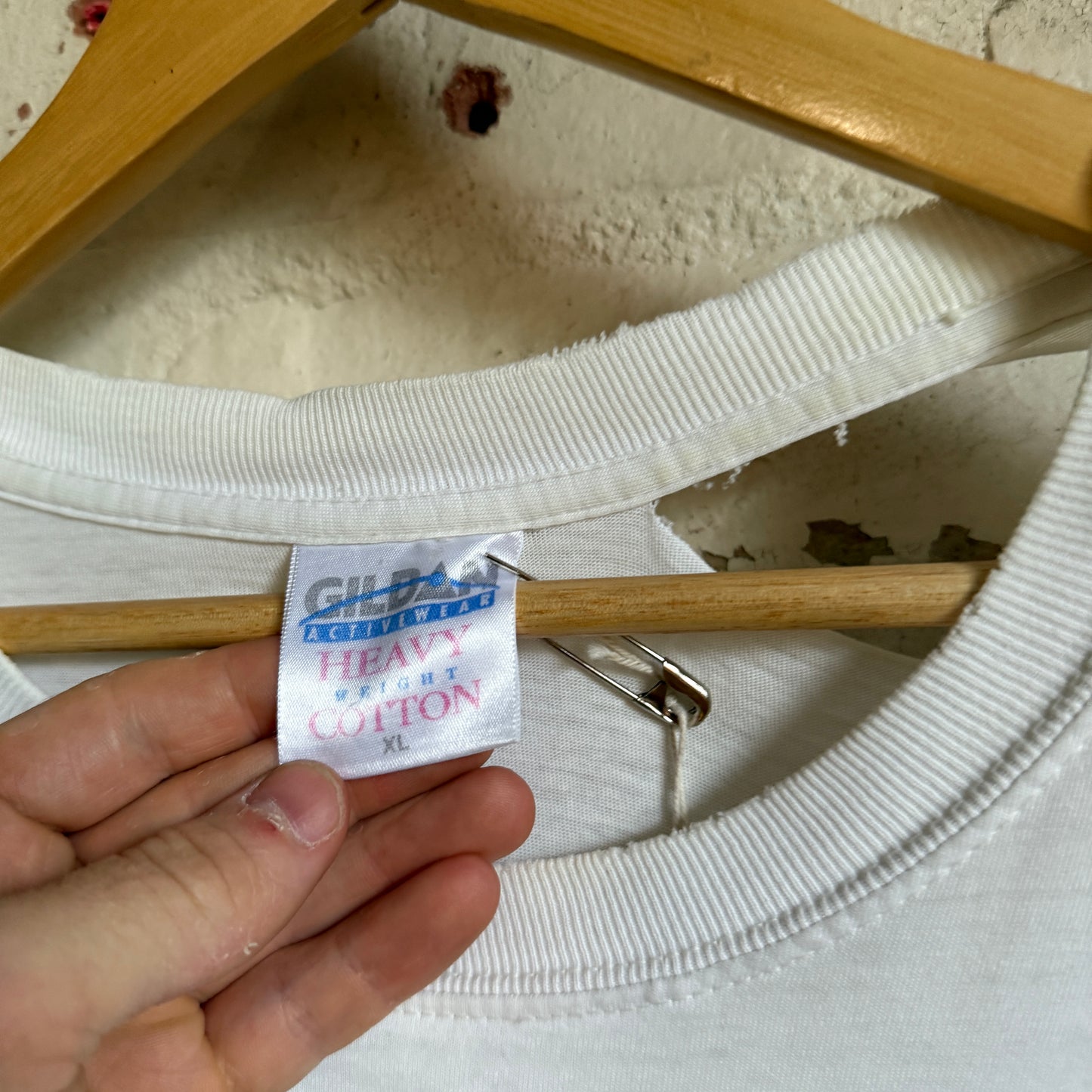 1990s White Graphic Distressed T-Shirt