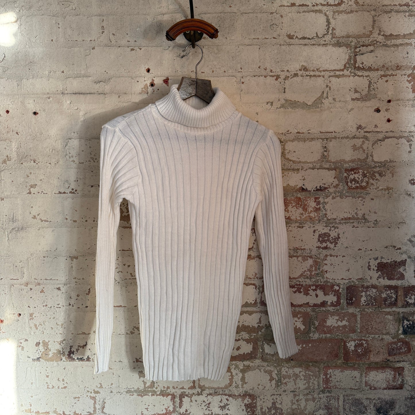 1970s White Knitted Roll Neck Jumper