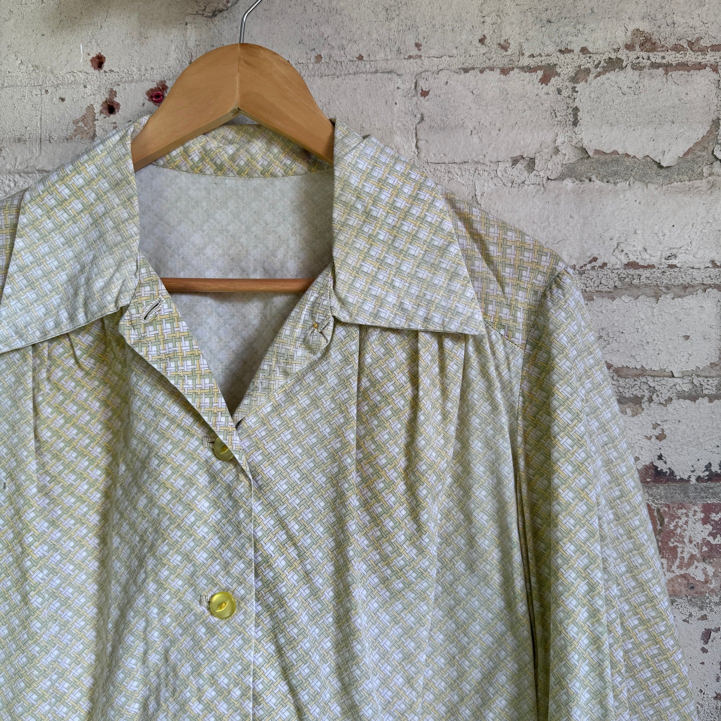 1970s Light Floral Button Shirt Blouse