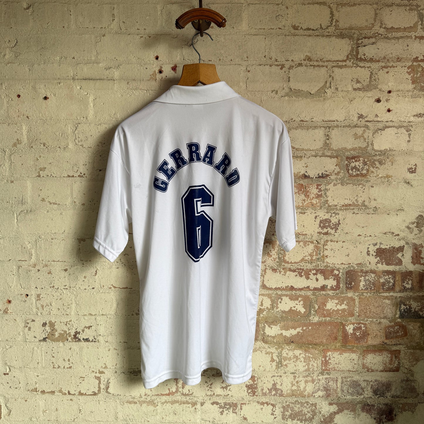 2000s White England Football Gerrard Graphic T-Shirt