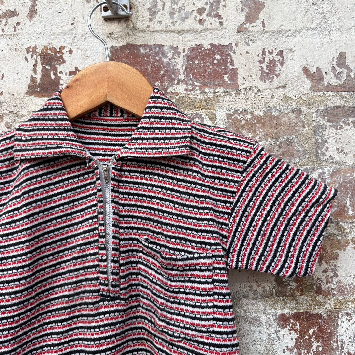 1970s Red Knitted Polo Shirt Top with zip