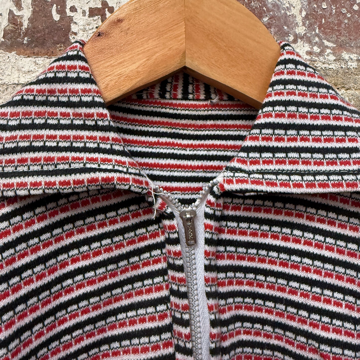 1970s Red Knitted Polo Shirt Top with zip