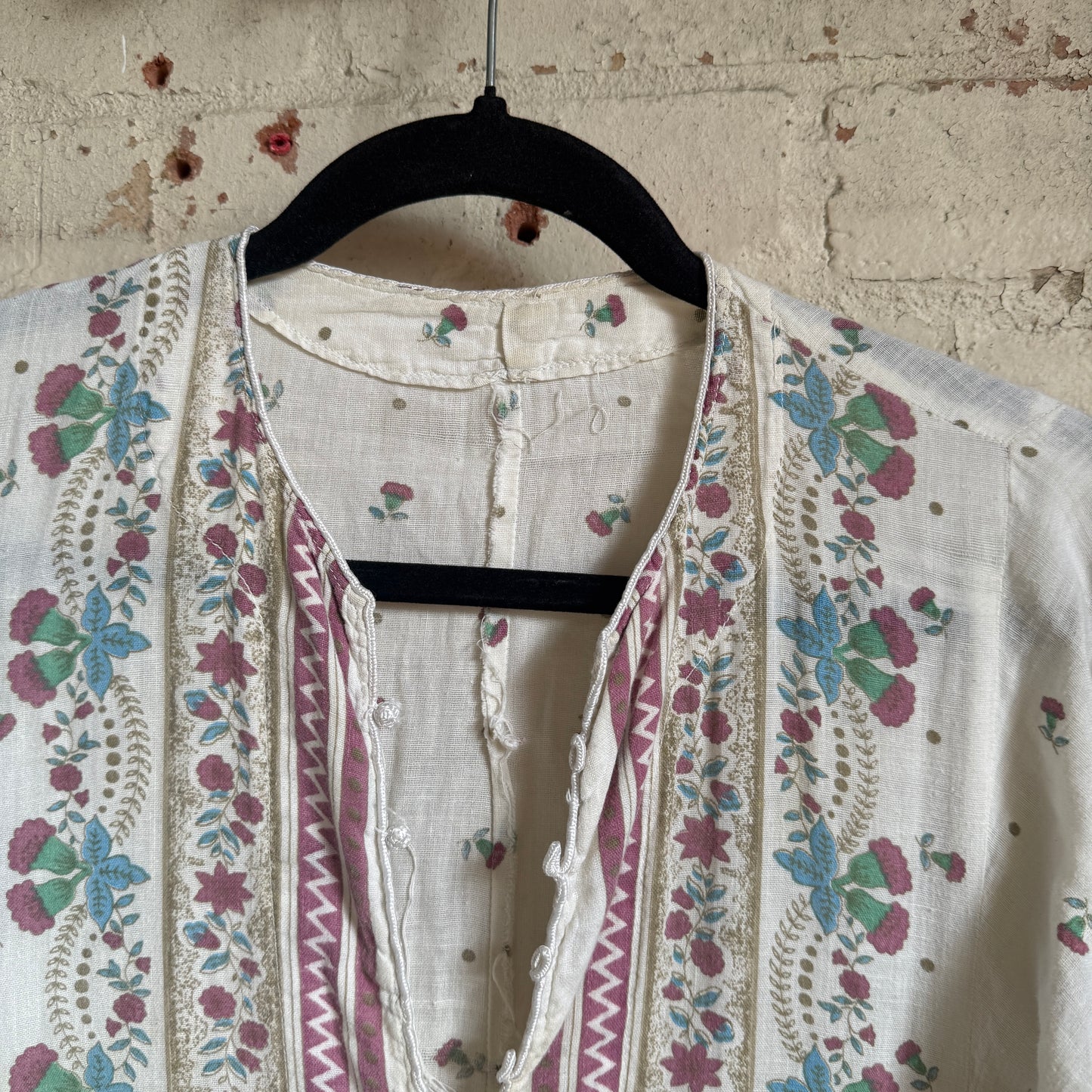 1970s White Indian Cotton Hippy Bohemian Dress