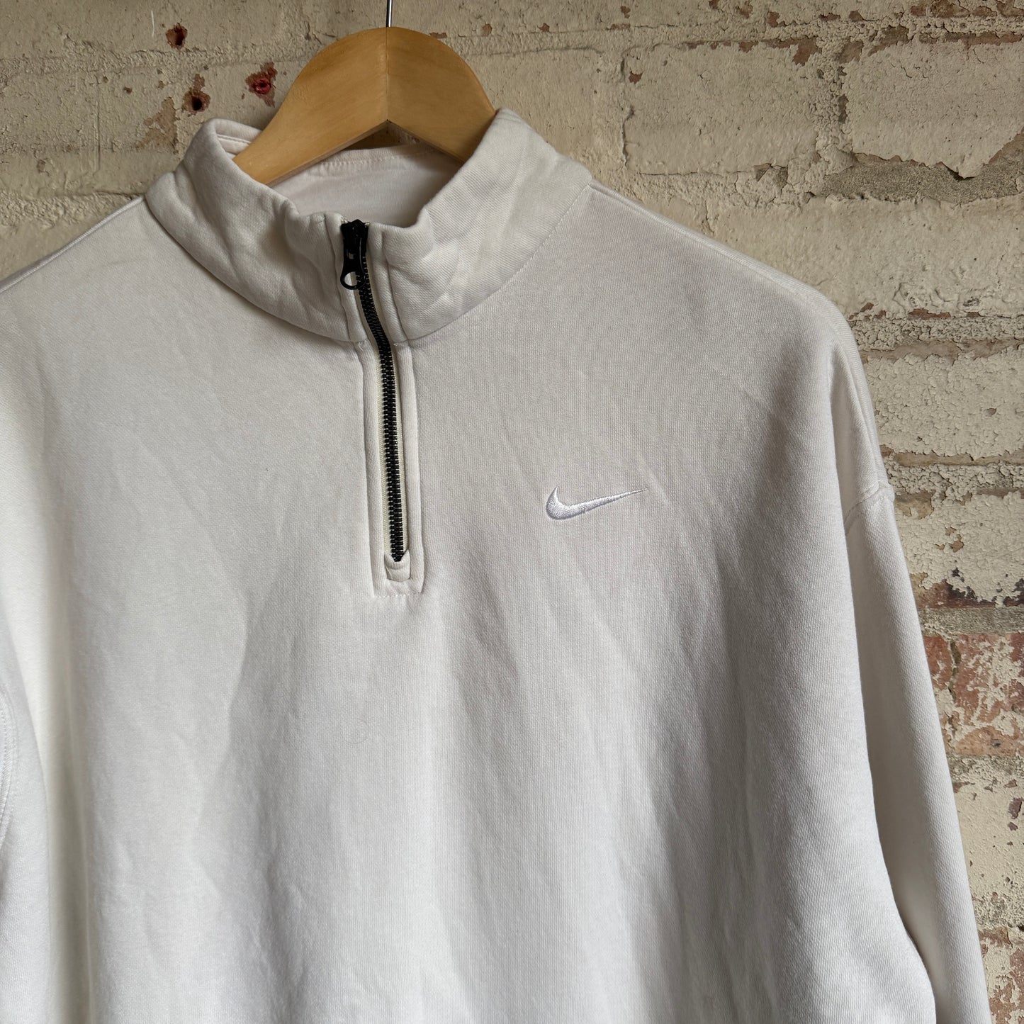 White Nike 1/2 Zip Sweatshirt Pullover