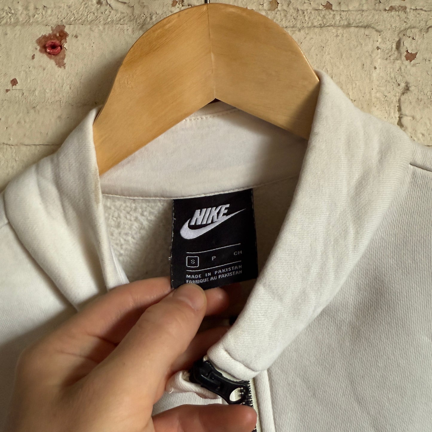 White Nike 1/2 Zip Sweatshirt Pullover