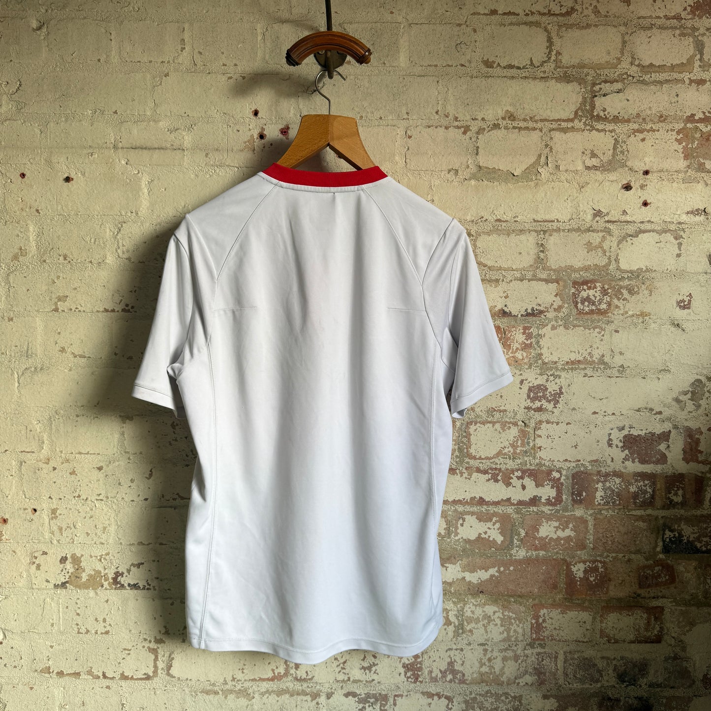 2000s white Umbro England Training T-Shirt