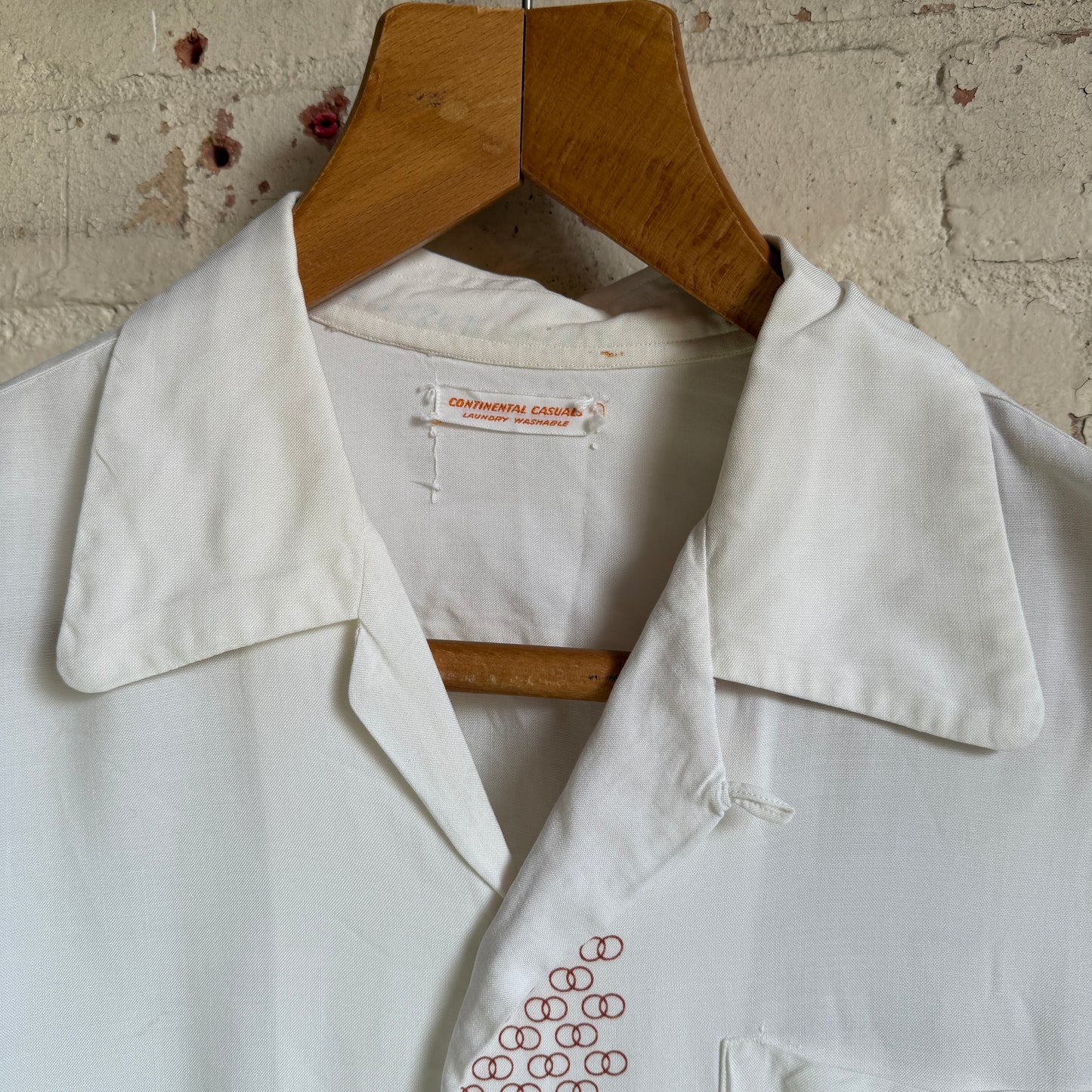 1950s White Rayon Loop Collar Leisure Shirt
