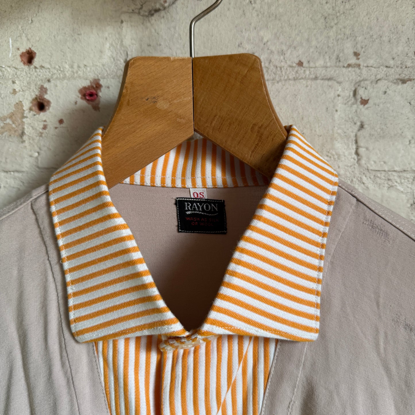 1950s 1960s Beige British Rayon Blouse Shirt